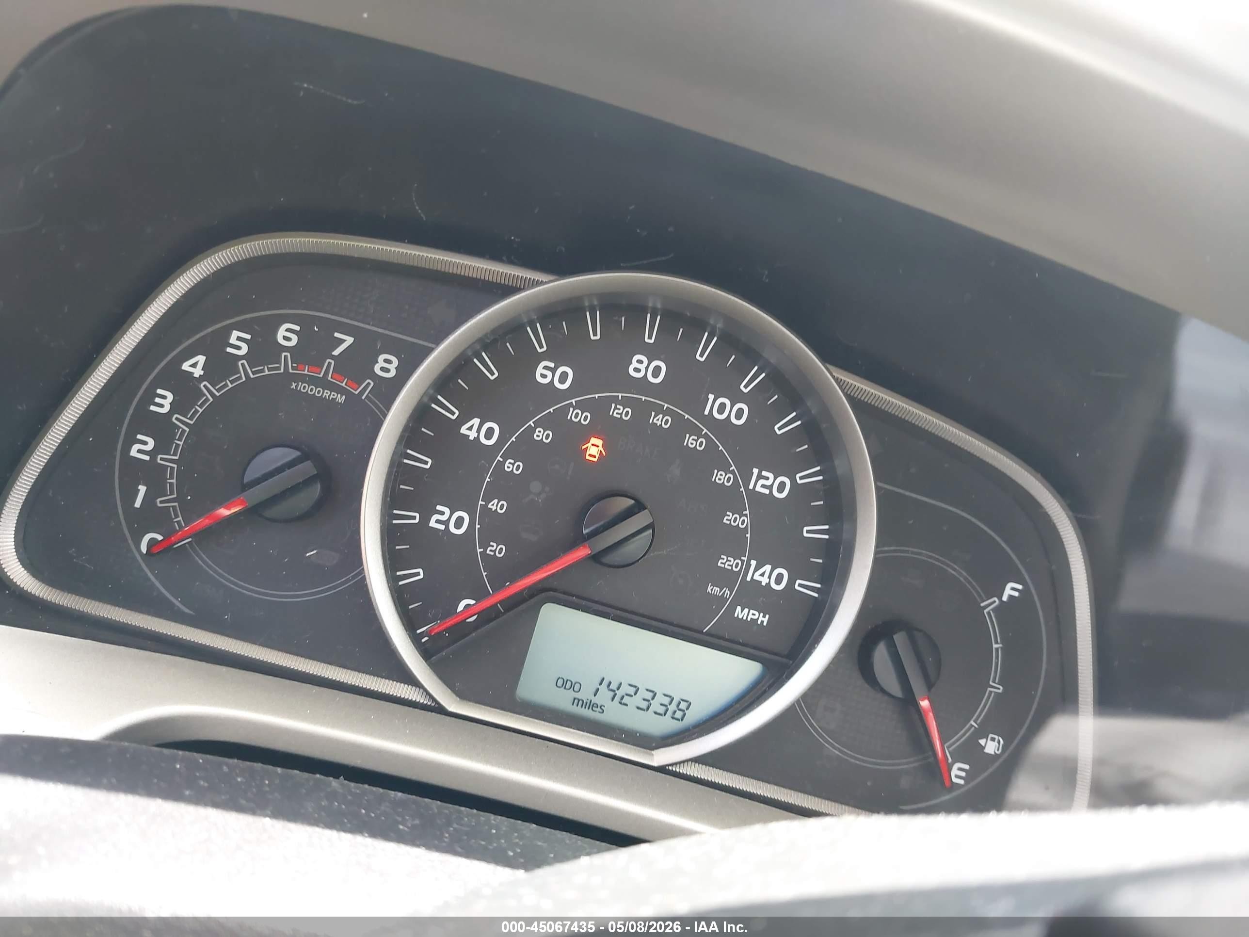 2014 Toyota Rav4 Le Silver vin: 2T3ZFREV2EW129777