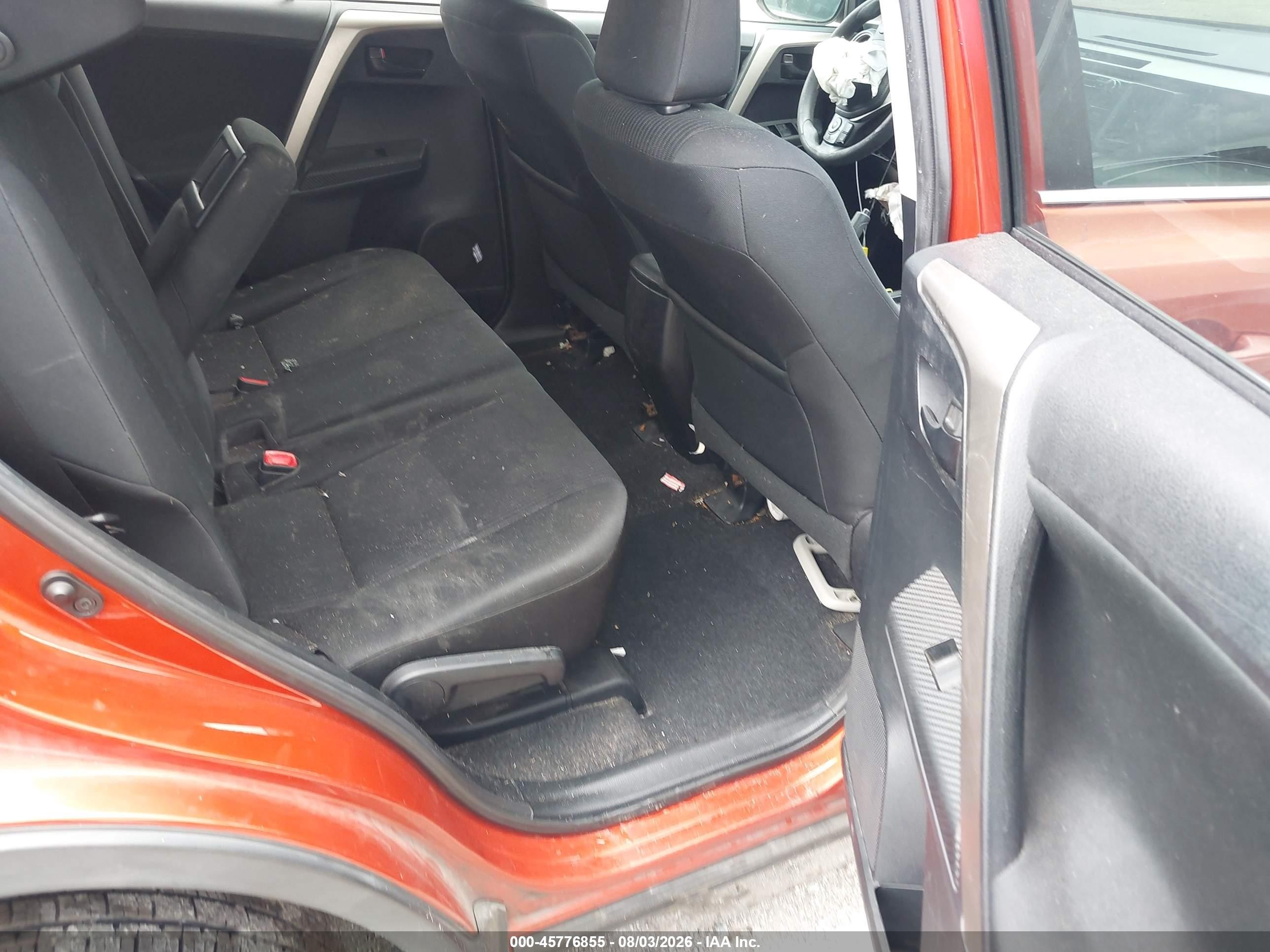 2015 Toyota Rav4 Le Orange vin: 2T3ZFREV2FW133135