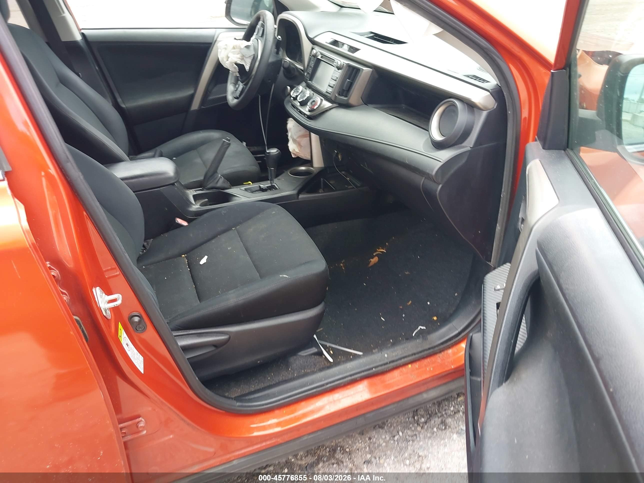 2015 Toyota Rav4 Le Orange vin: 2T3ZFREV2FW133135