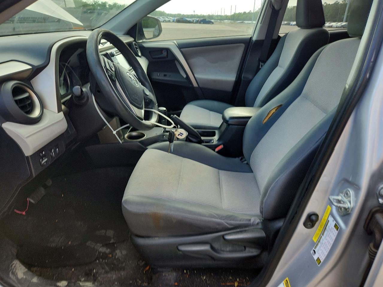 2015 Toyota Rav4 Le Silver vin: 2T3ZFREV2FW149013