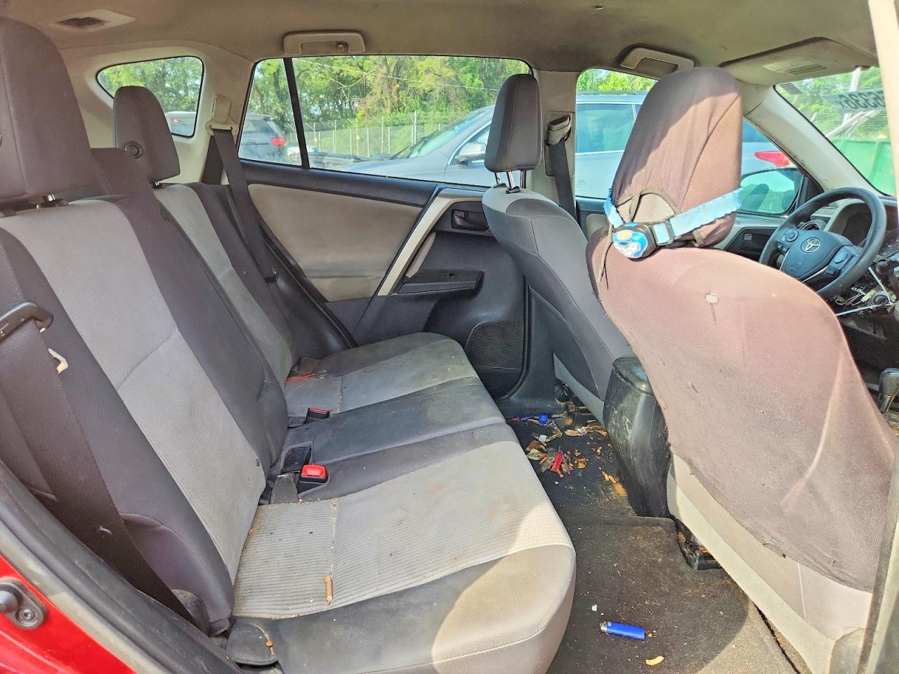 2015 Toyota Rav4 Le Red vin: 2T3ZFREV2FW171108