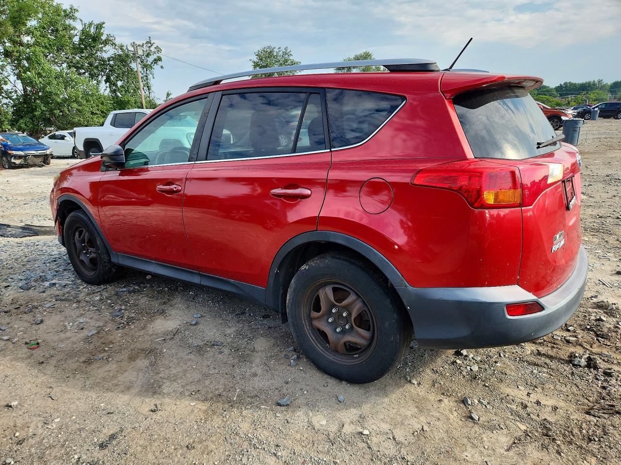 2015 Toyota Rav4 Le Red vin: 2T3ZFREV2FW171108