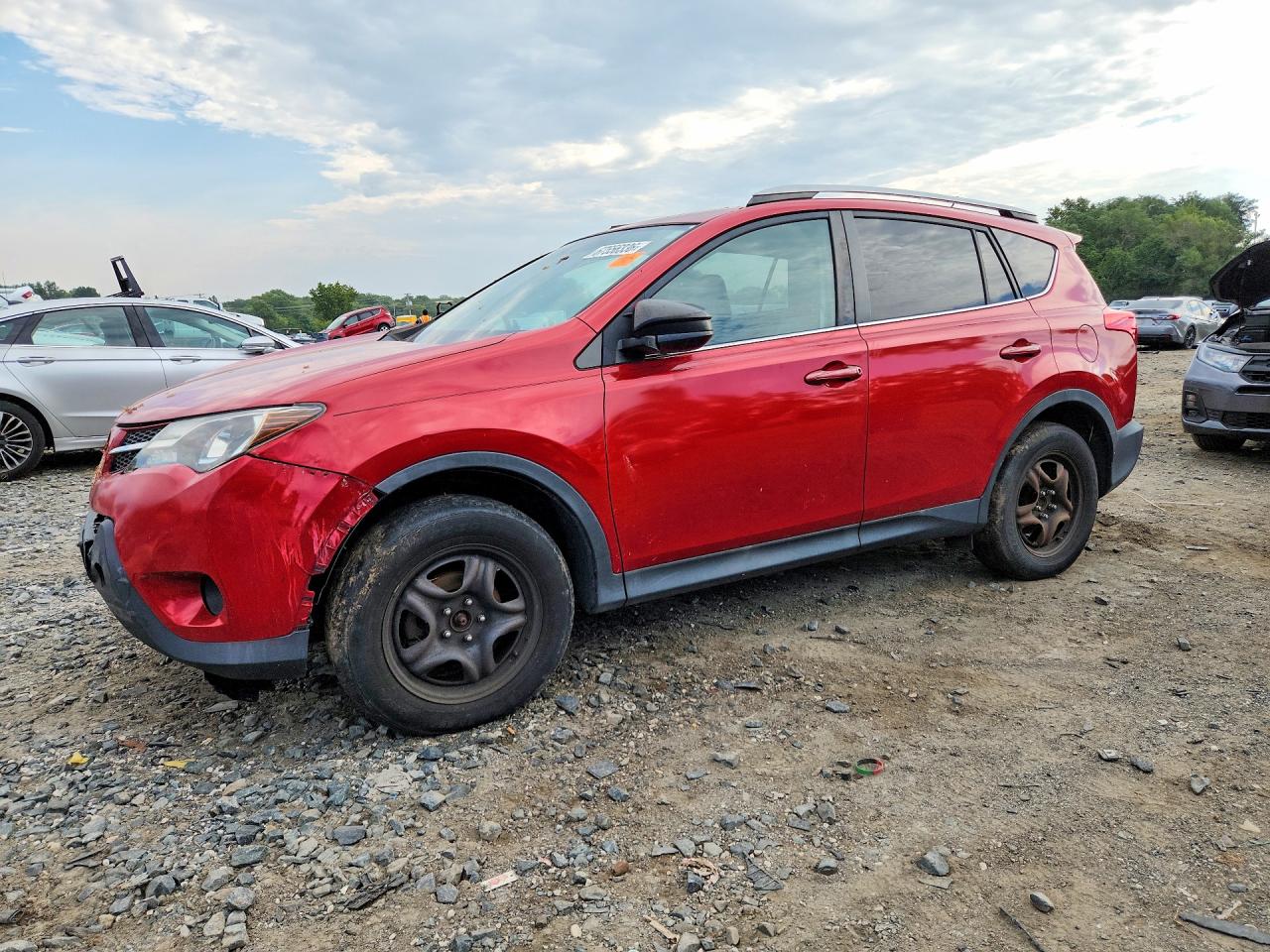 2015 Toyota Rav4 Le Red vin: 2T3ZFREV2FW171108