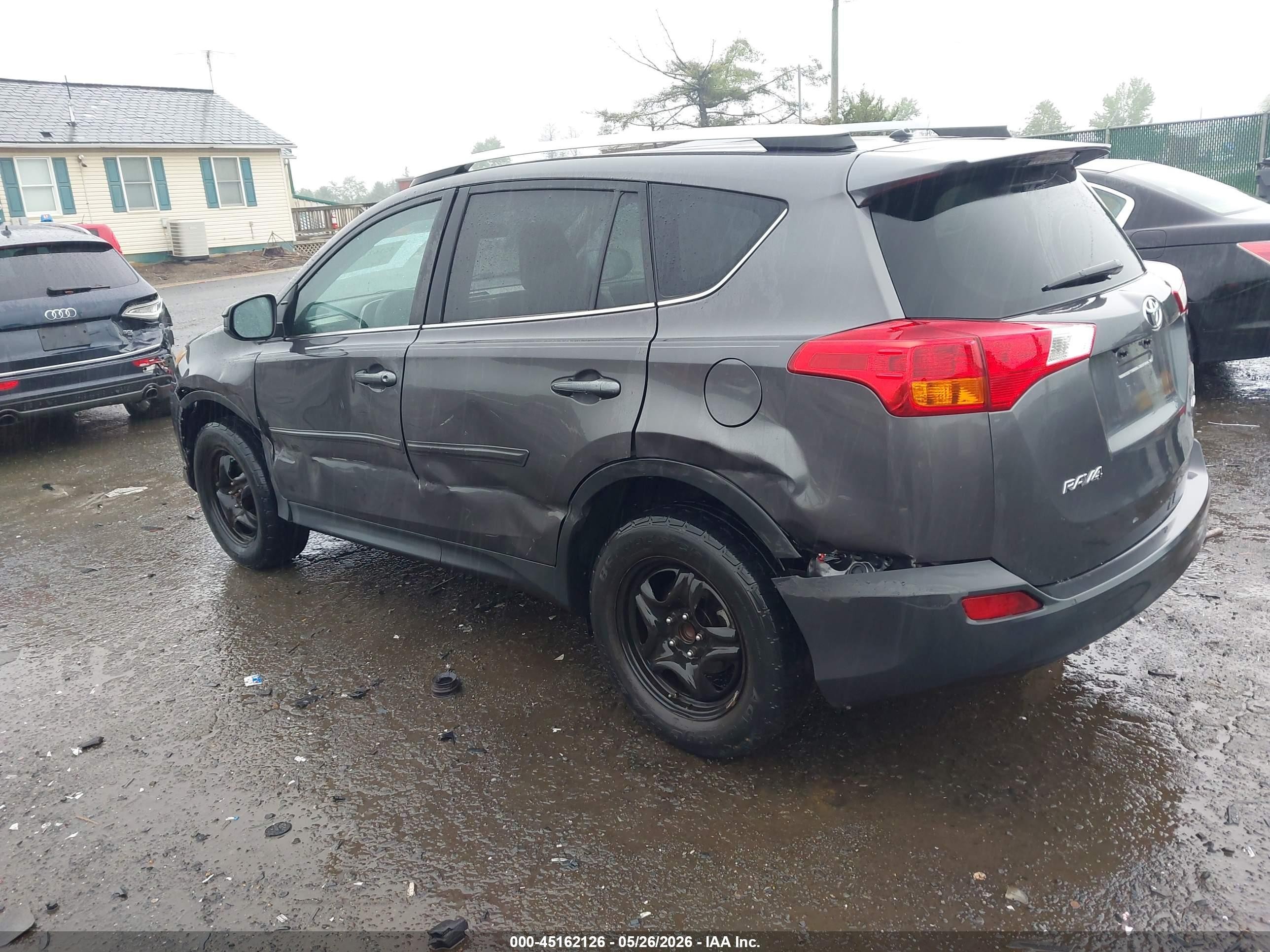 2015 Toyota Rav4 Le Gray vin: 2T3ZFREV2FW205600