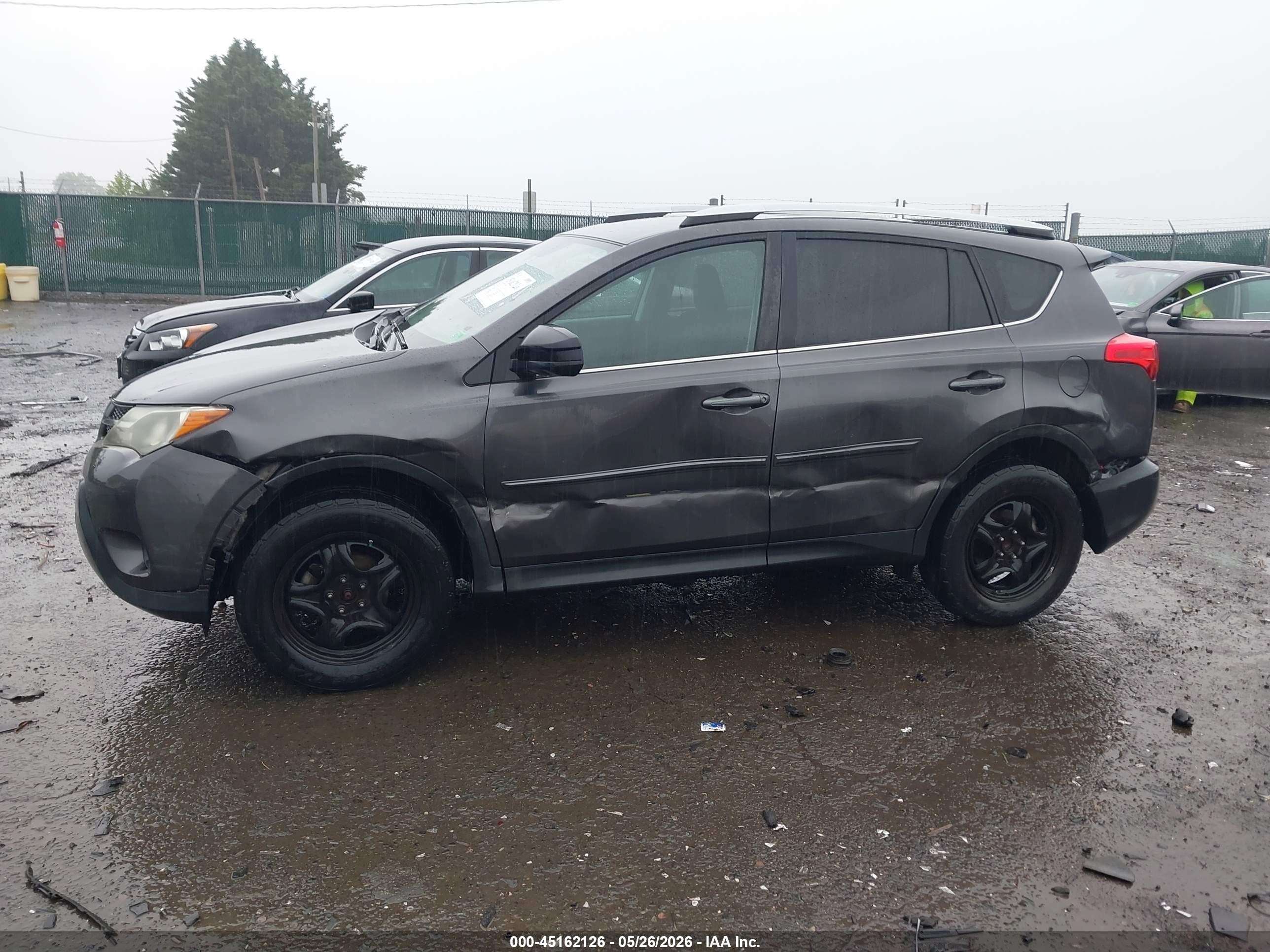2015 Toyota Rav4 Le Gray vin: 2T3ZFREV2FW205600