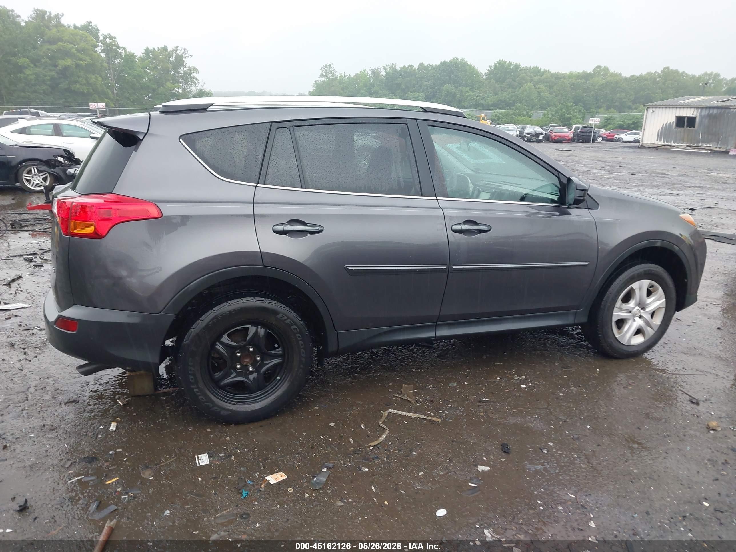 2015 Toyota Rav4 Le Gray vin: 2T3ZFREV2FW205600