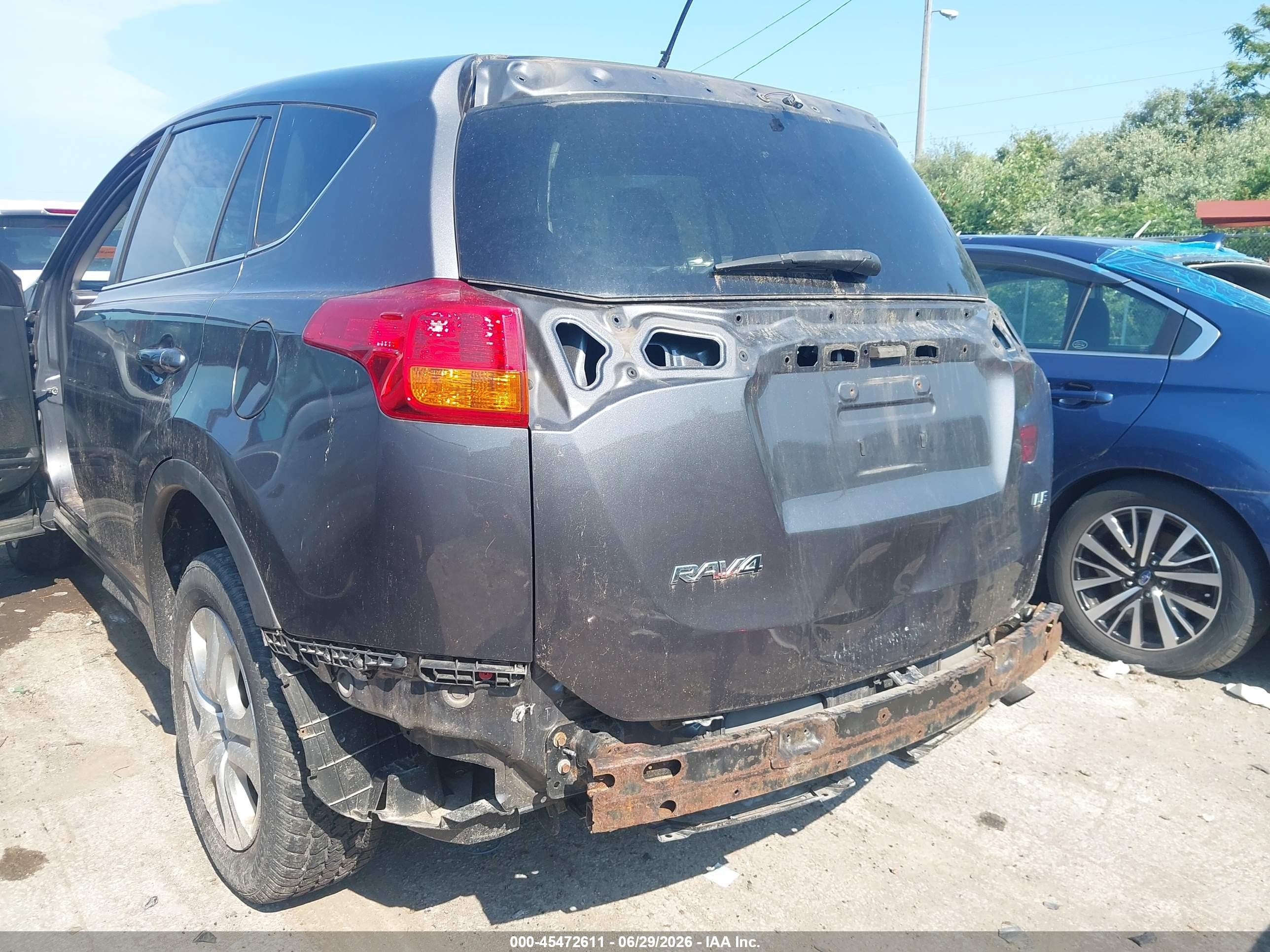 2015 Toyota Rav4 Le Gray vin: 2T3ZFREV2FW208206