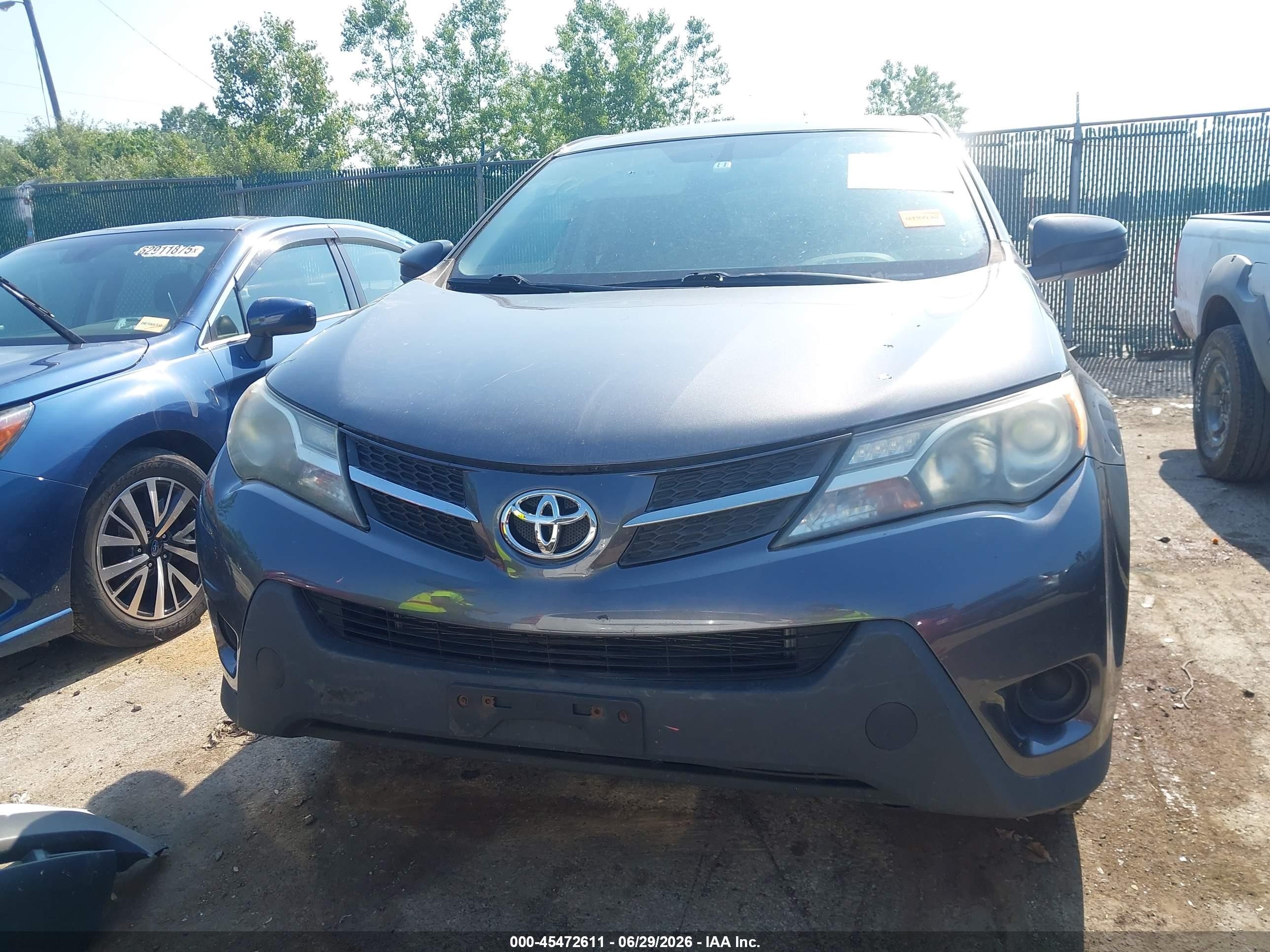 2015 Toyota Rav4 Le Gray vin: 2T3ZFREV2FW208206