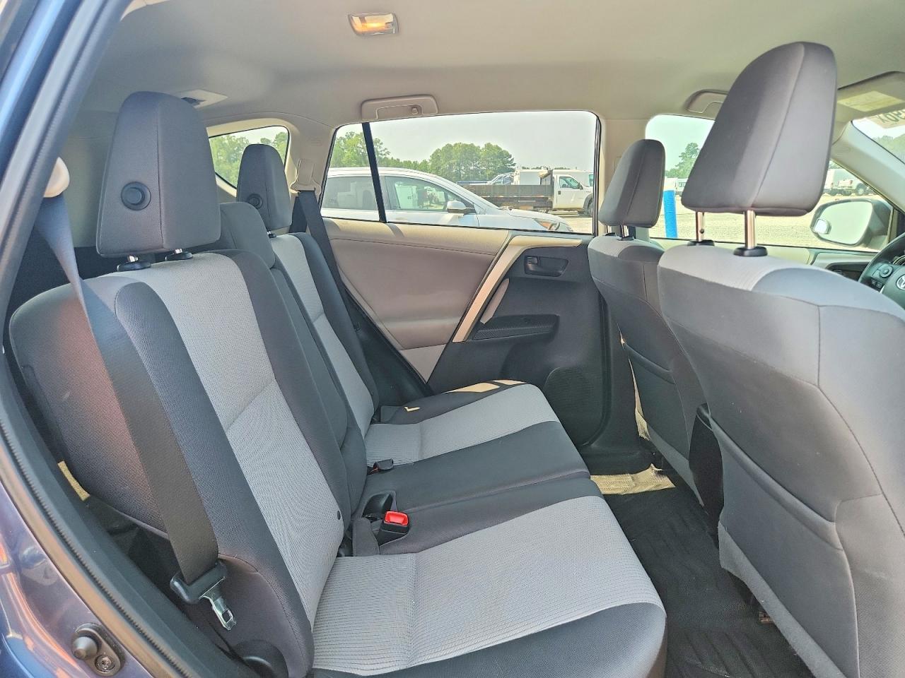 2013 Toyota Rav4 Le Blue vin: 2T3ZFREV3DW035129