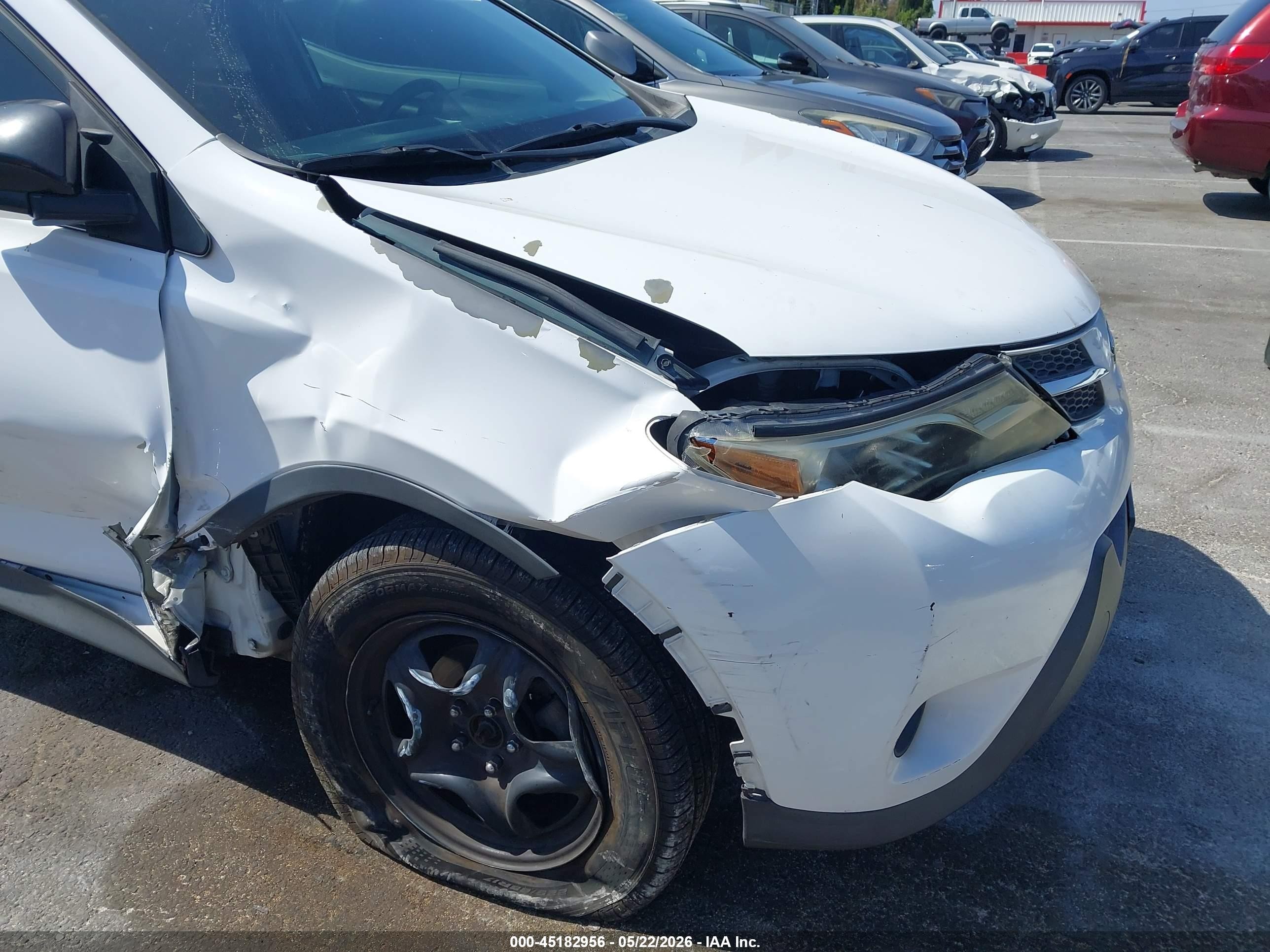 2014 Toyota Rav4 Le White vin: 2T3ZFREV3EW083831
