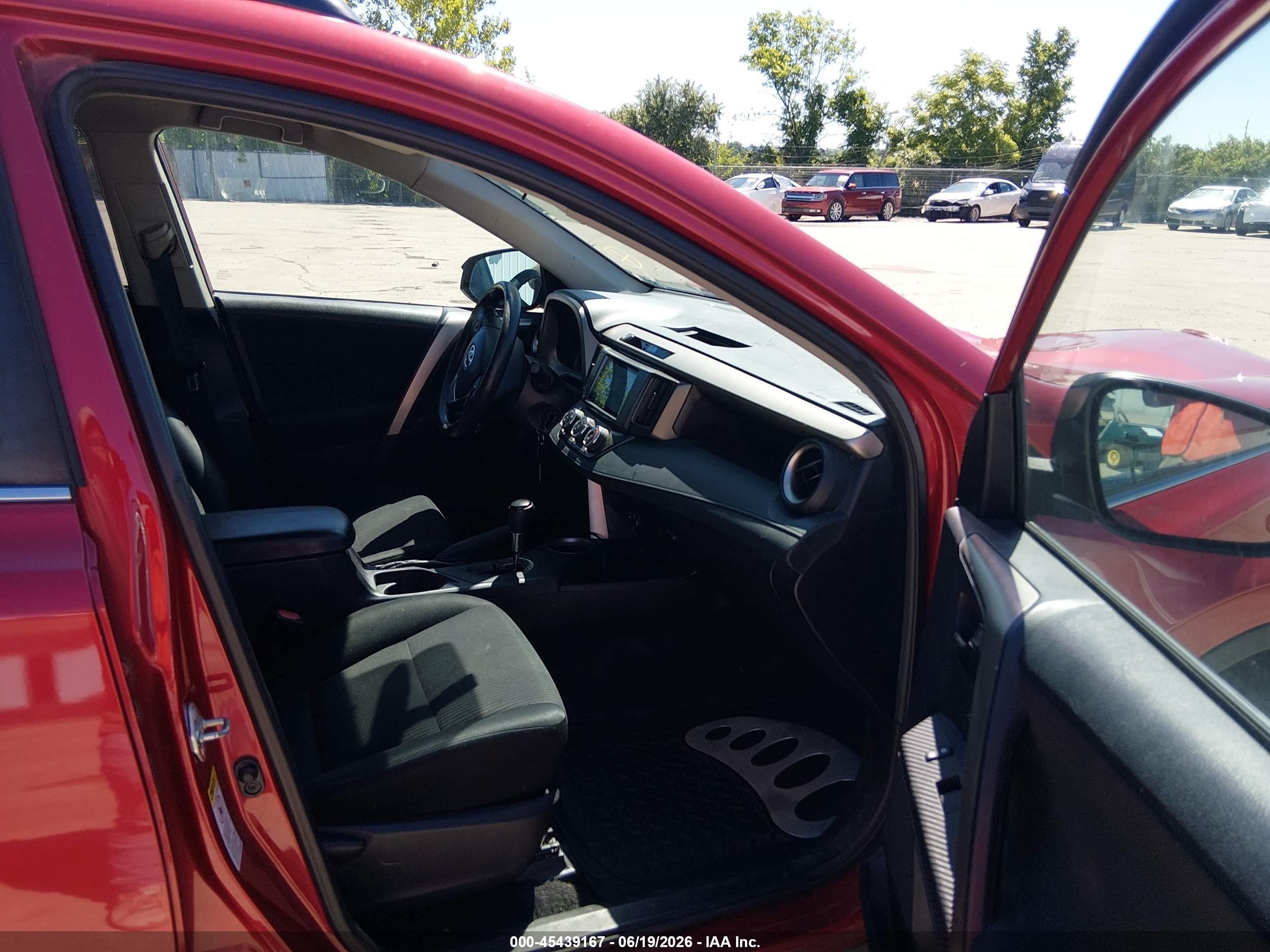 2014 Toyota Rav4 Le Red vin: 2T3ZFREV3EW090942