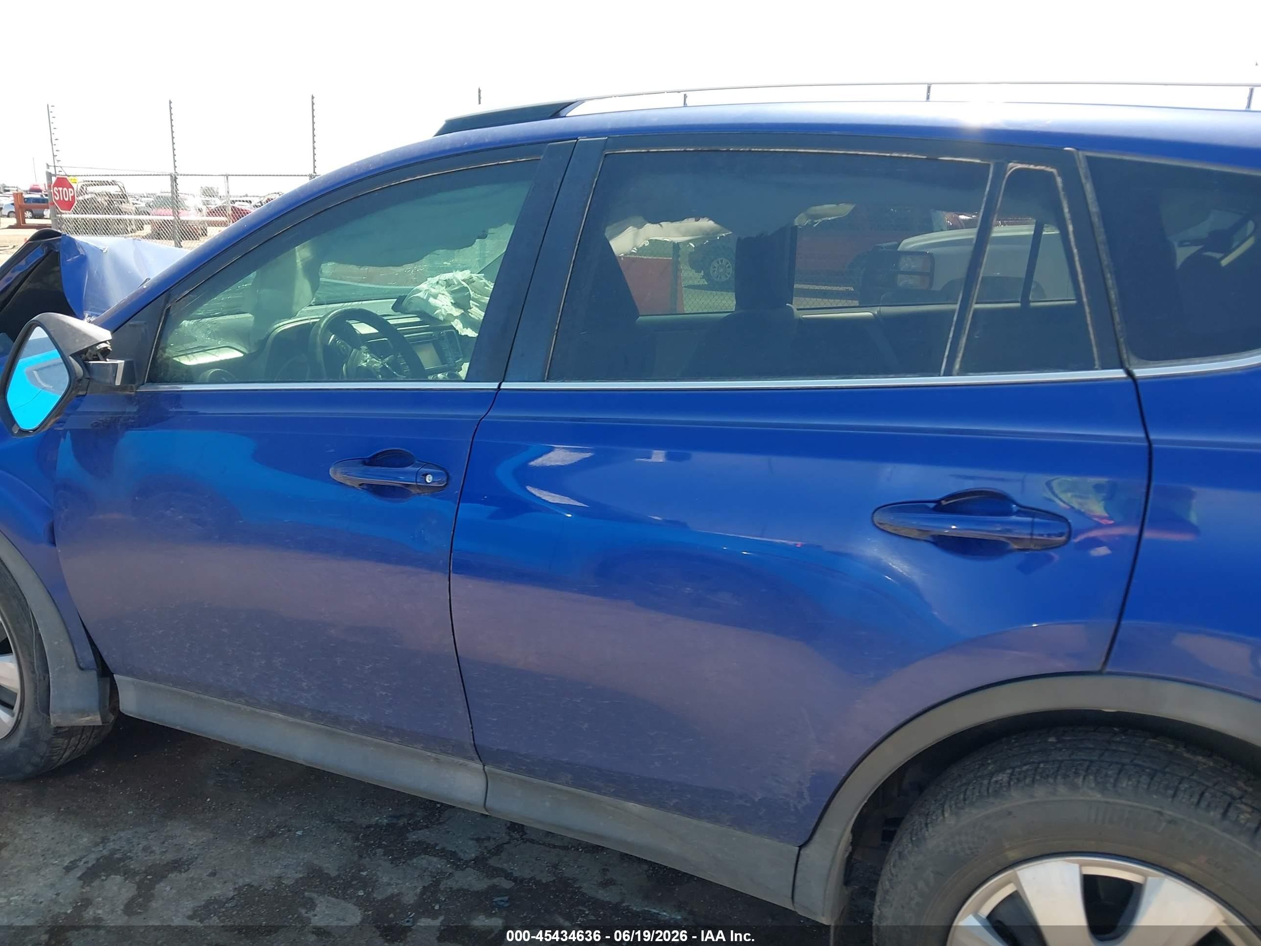 2014 Toyota Rav4 Le Blue vin: 2T3ZFREV3EW112096