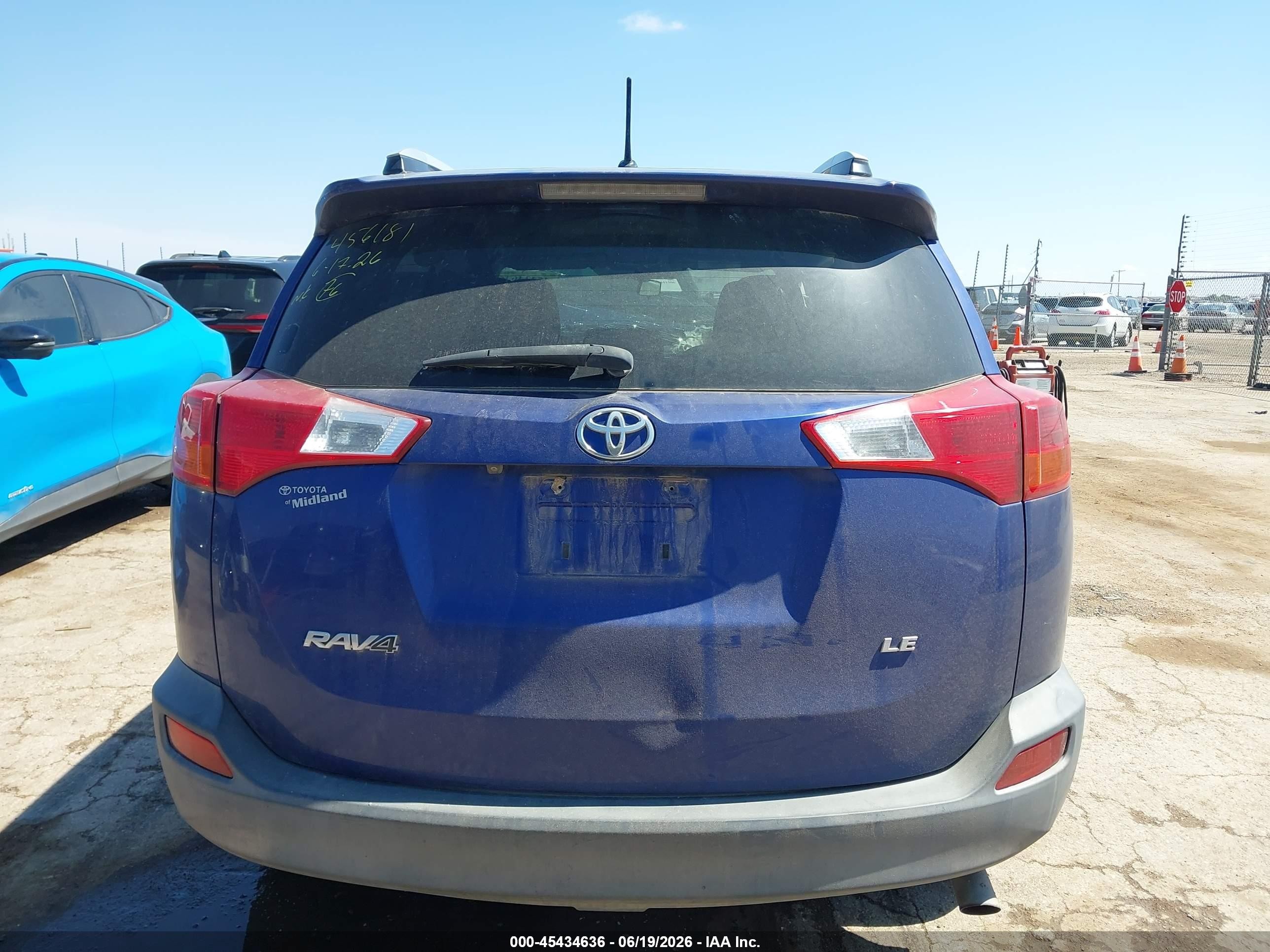 2014 Toyota Rav4 Le Blue vin: 2T3ZFREV3EW112096