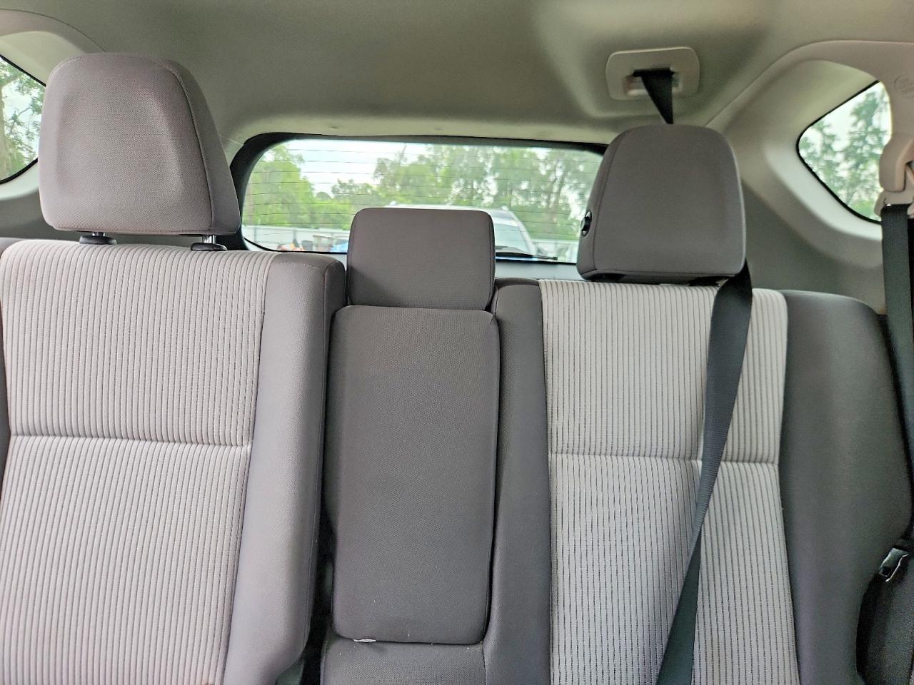 2015 Toyota Rav4 Le White vin: 2T3ZFREV3FW137369