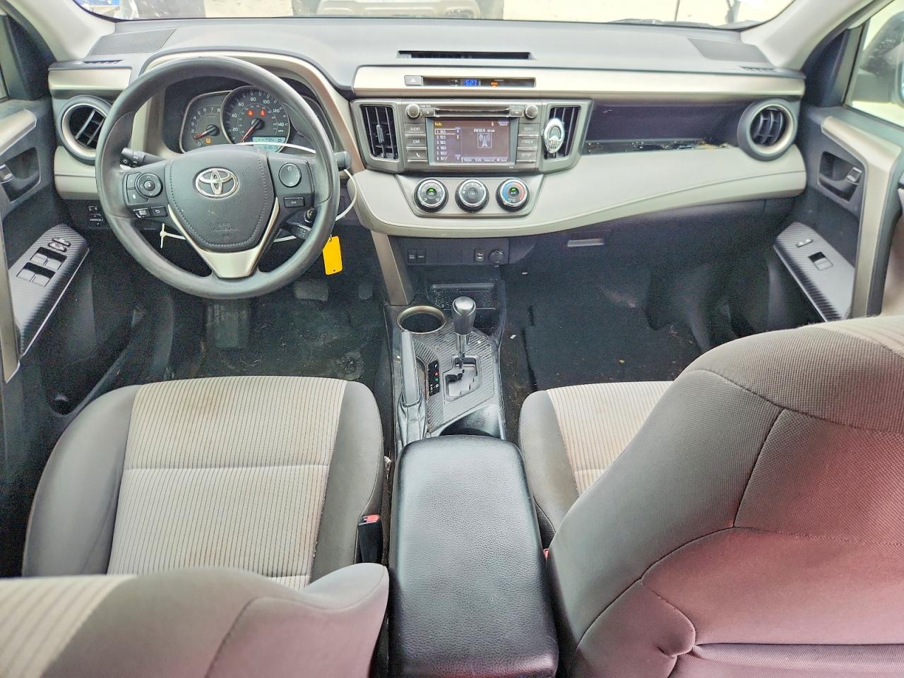 2015 Toyota Rav4 Le White vin: 2T3ZFREV3FW137369