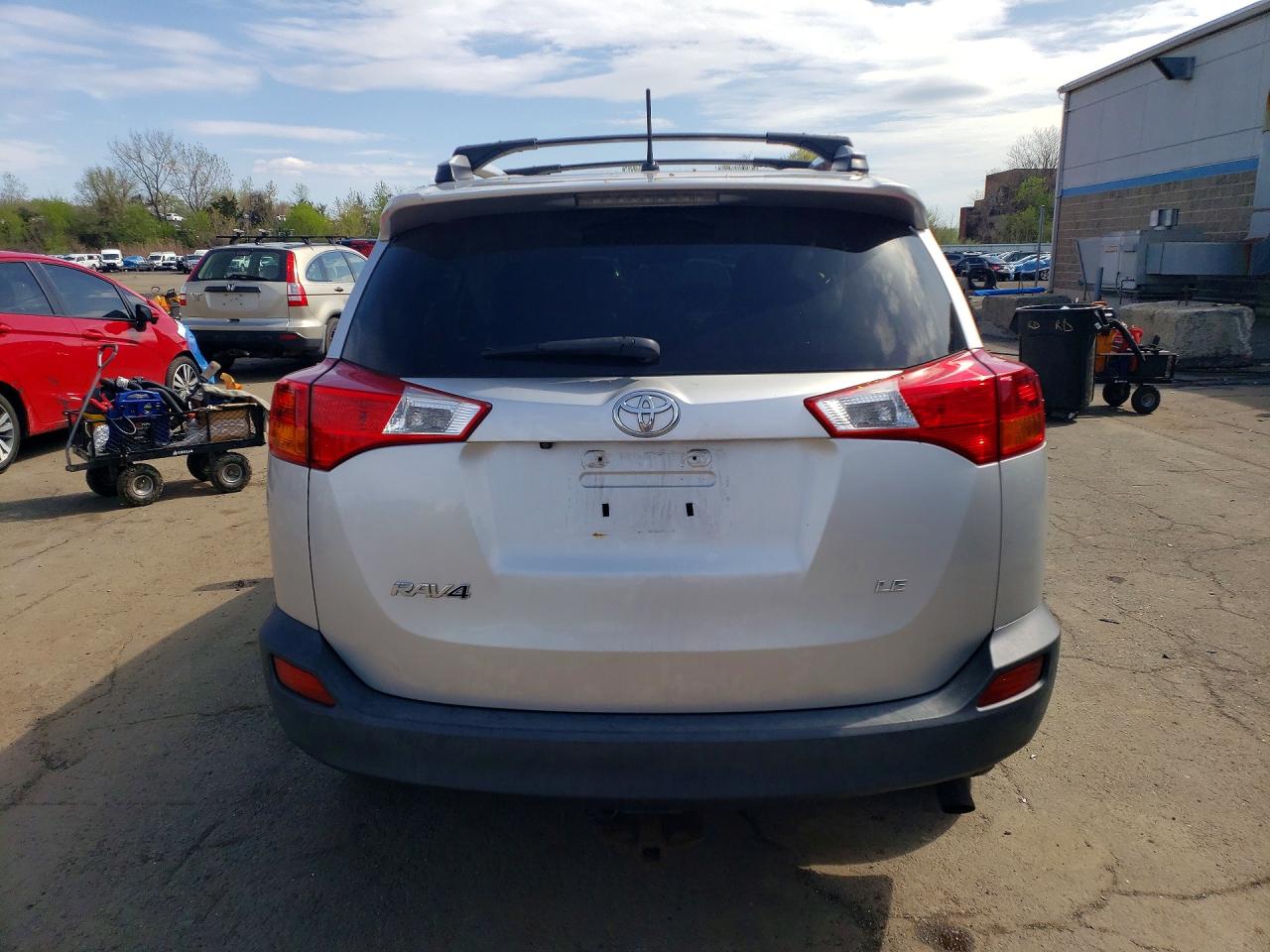 2015 Toyota Rav4 Le Silver vin: 2T3ZFREV3FW188385