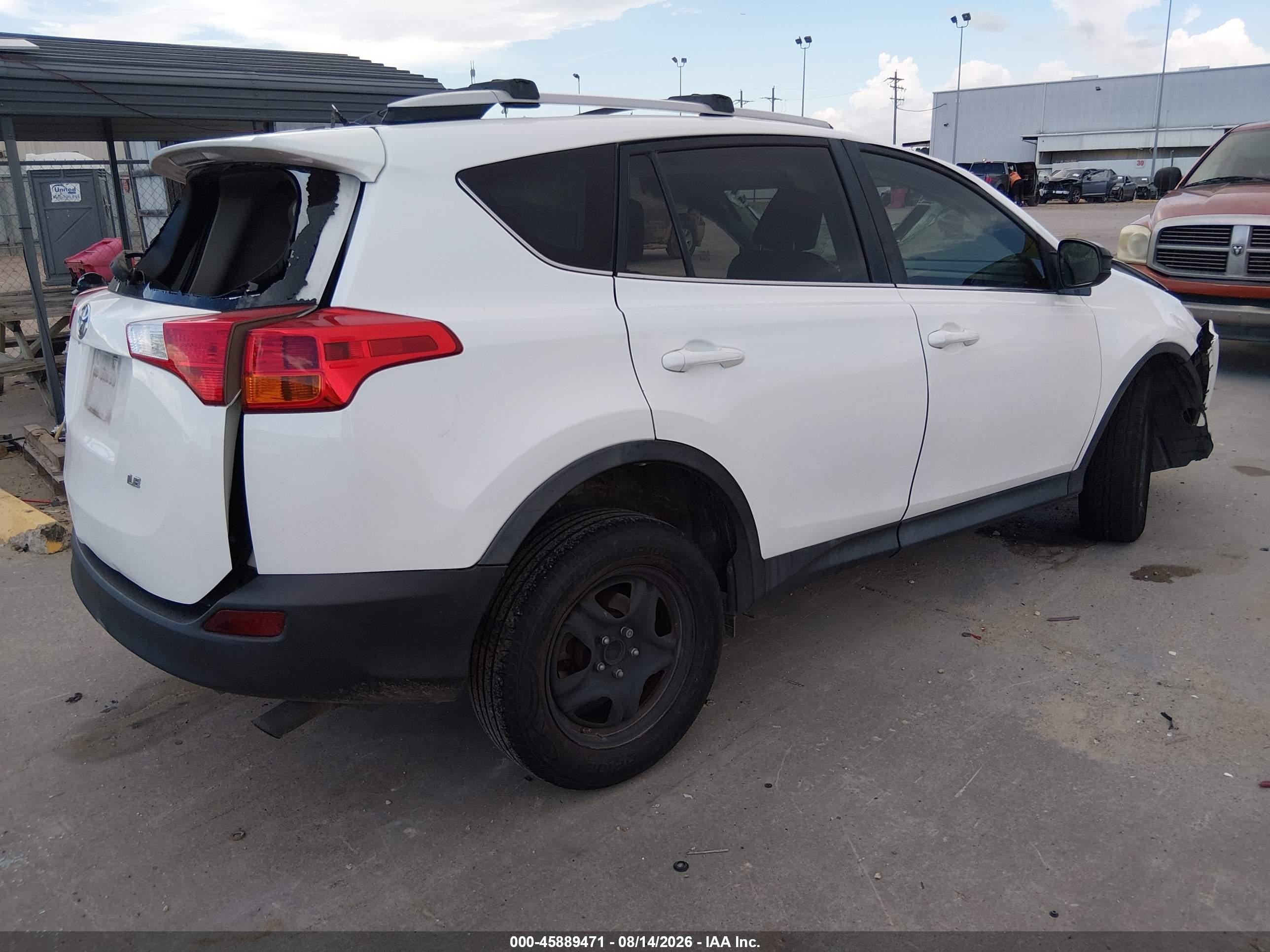 2015 Toyota Rav4 Le White vin: 2T3ZFREV3FW200387