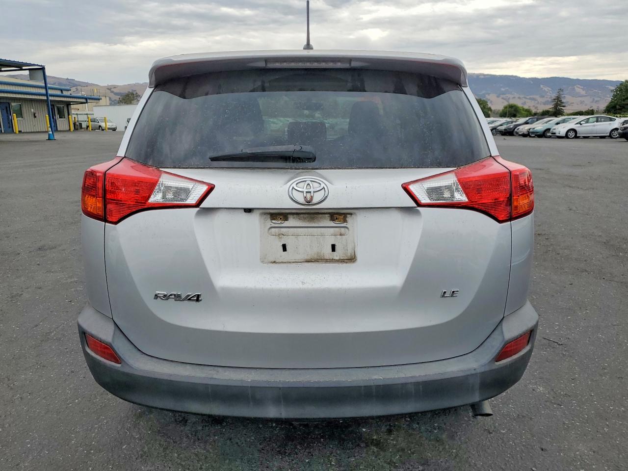 2015 Toyota Rav4 Le Silver vin: 2T3ZFREV3FW205735