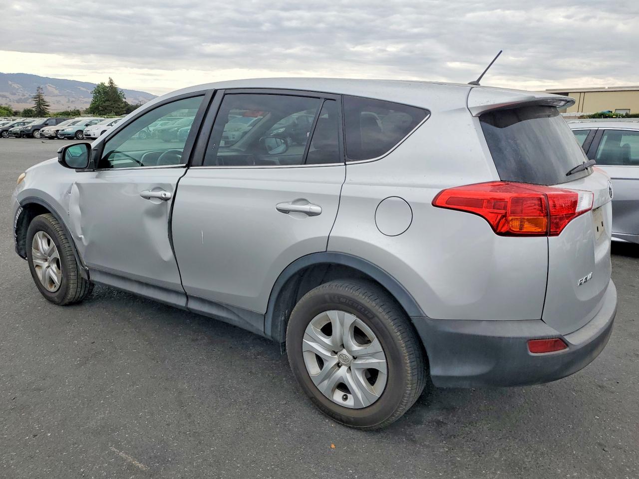 2015 Toyota Rav4 Le Silver vin: 2T3ZFREV3FW205735