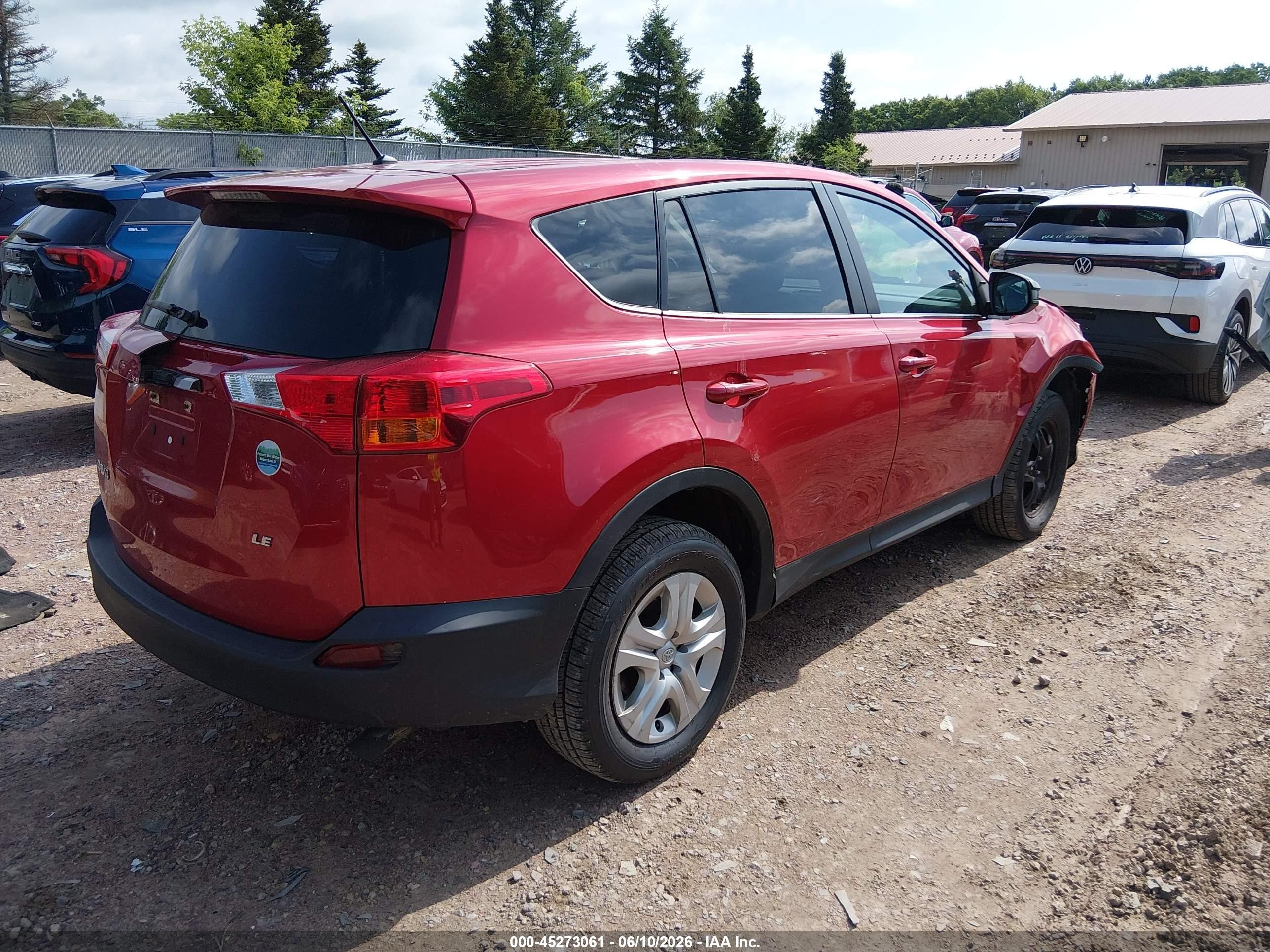 2015 Toyota Rav4 Le Red vin: 2T3ZFREV3FW205962