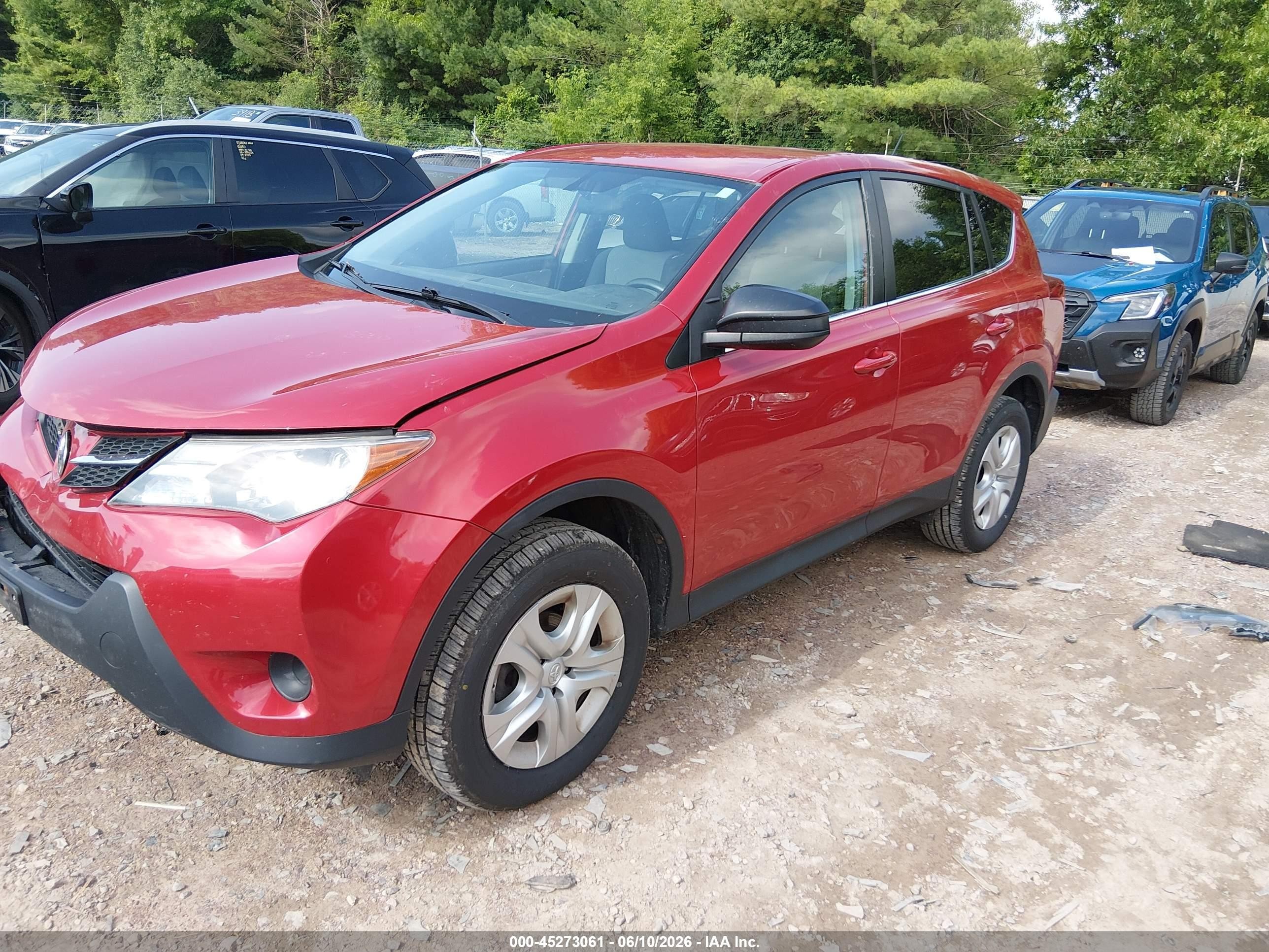 2015 Toyota Rav4 Le Red vin: 2T3ZFREV3FW205962