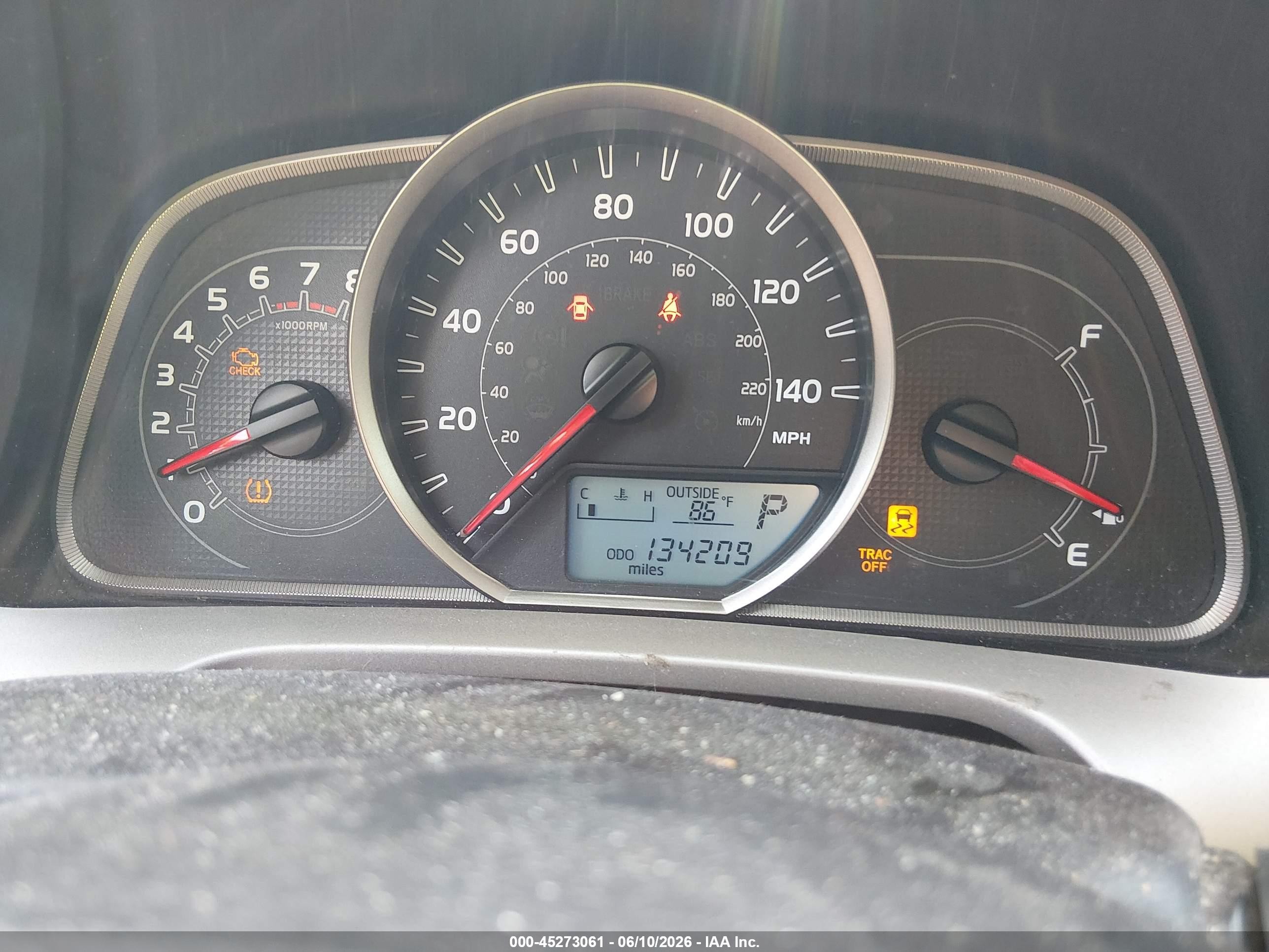 2015 Toyota Rav4 Le Red vin: 2T3ZFREV3FW205962