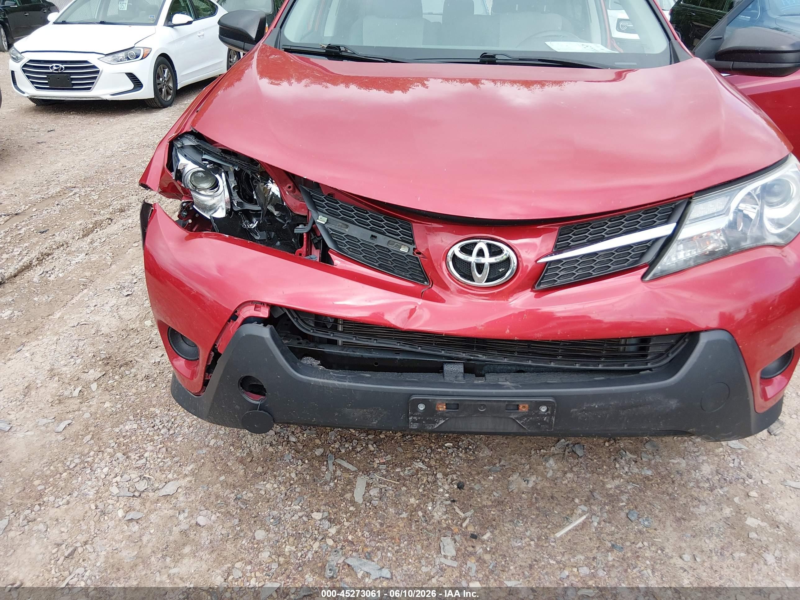 2015 Toyota Rav4 Le Red vin: 2T3ZFREV3FW205962