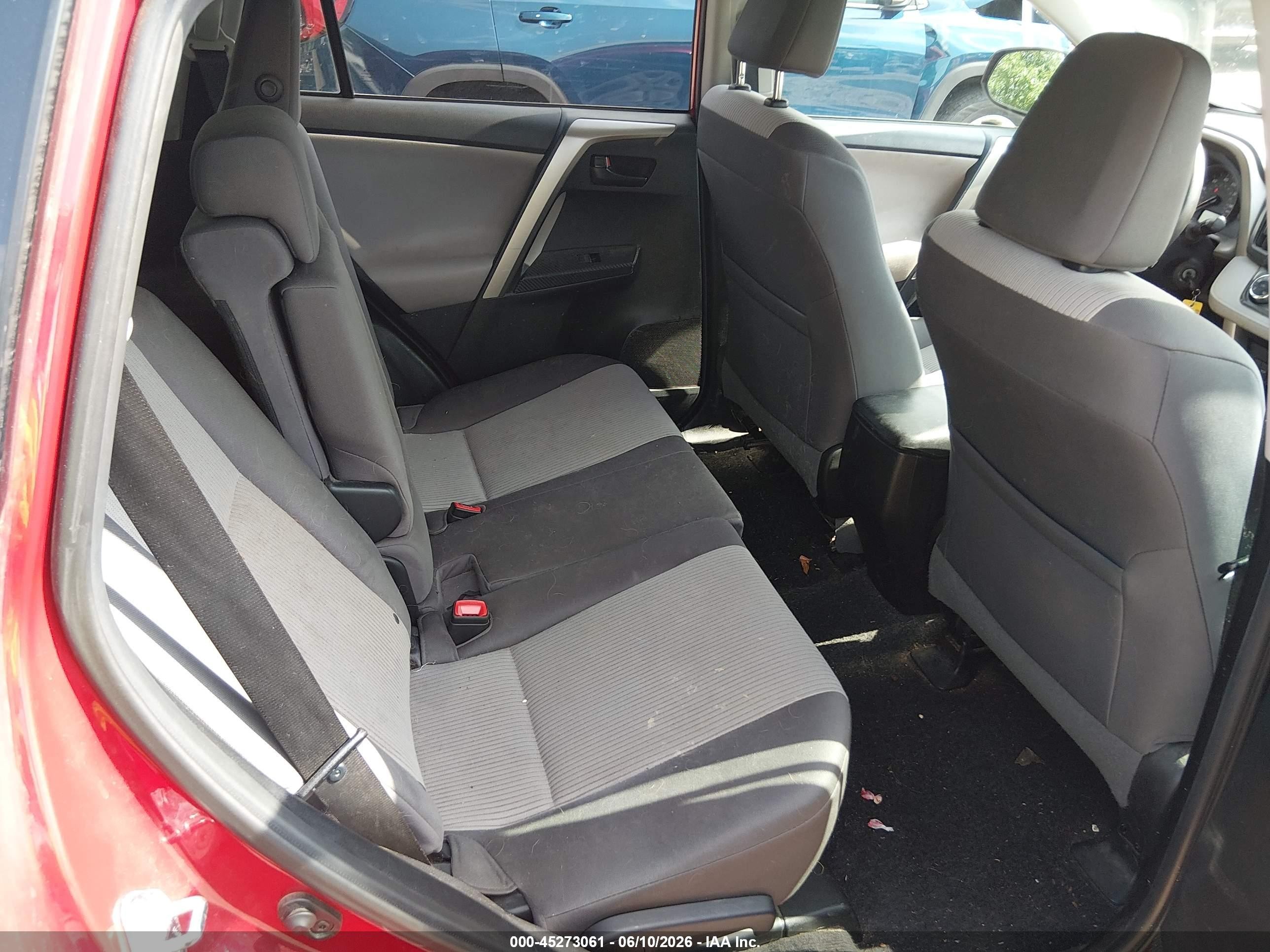 2015 Toyota Rav4 Le Red vin: 2T3ZFREV3FW205962