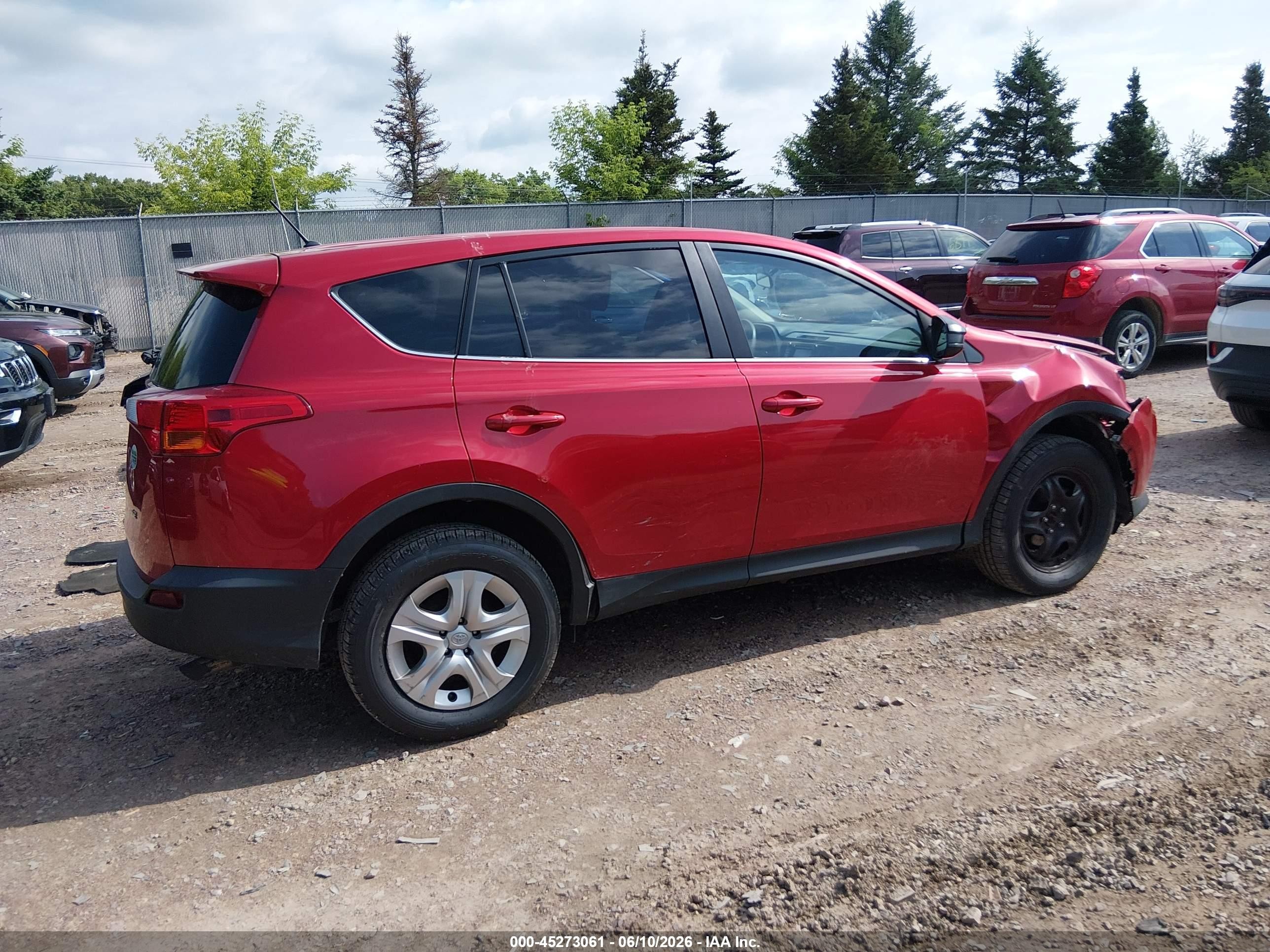 2015 Toyota Rav4 Le Red vin: 2T3ZFREV3FW205962