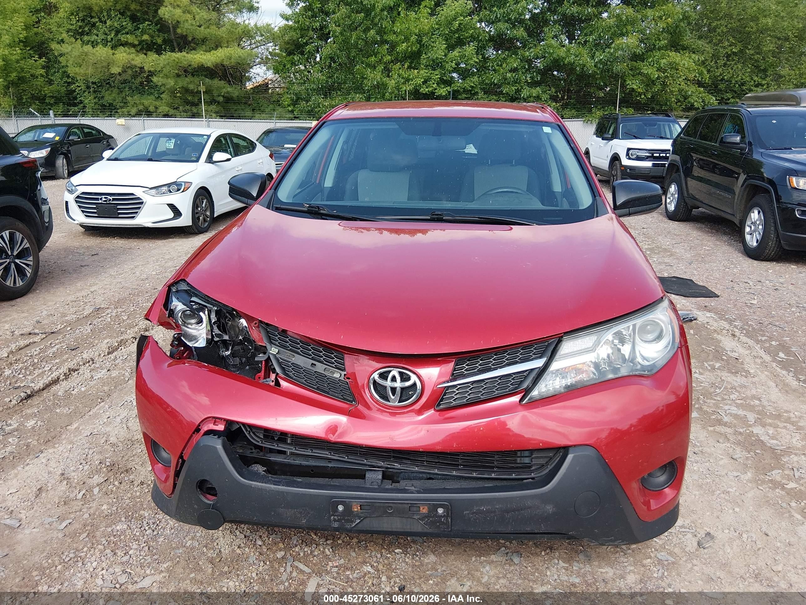 2015 Toyota Rav4 Le Red vin: 2T3ZFREV3FW205962