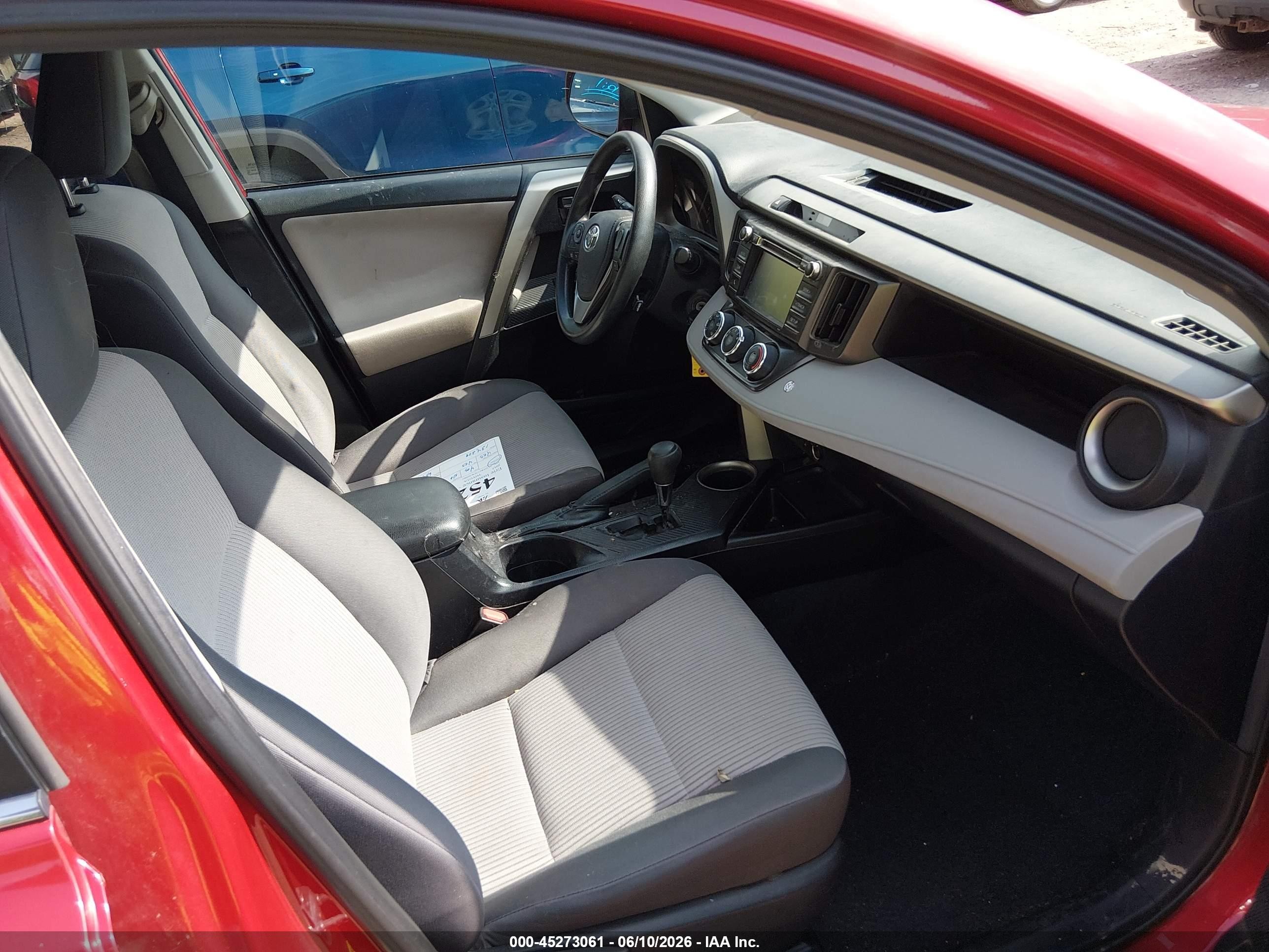 2015 Toyota Rav4 Le Red vin: 2T3ZFREV3FW205962