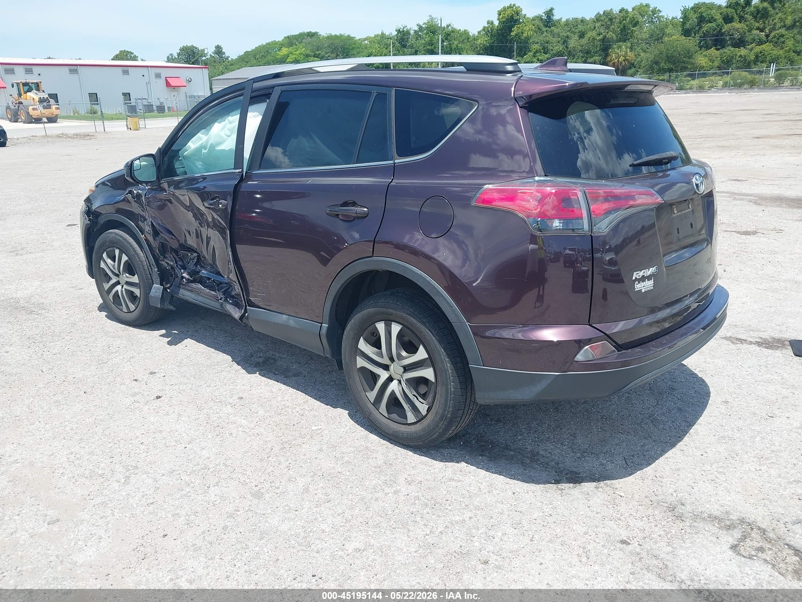 2018 Toyota Rav4 Le Maroon vin: 2T3ZFREV3JW431508