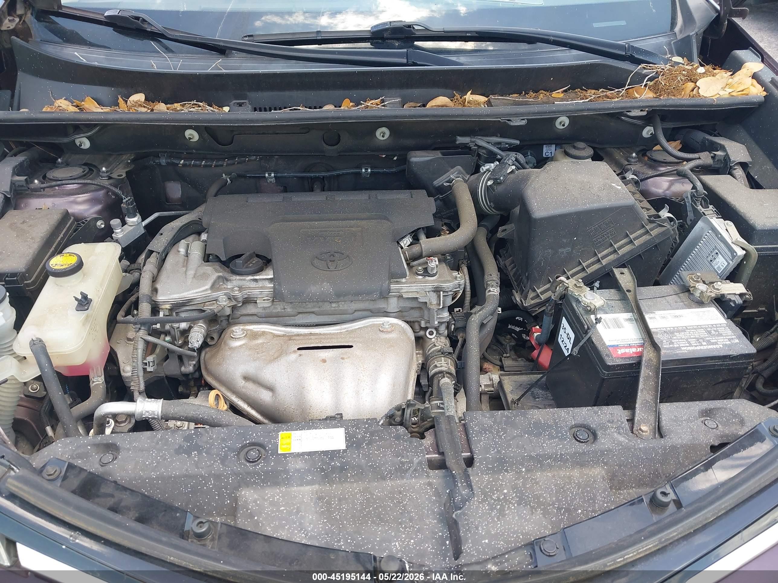 2018 Toyota Rav4 Le Maroon vin: 2T3ZFREV3JW431508