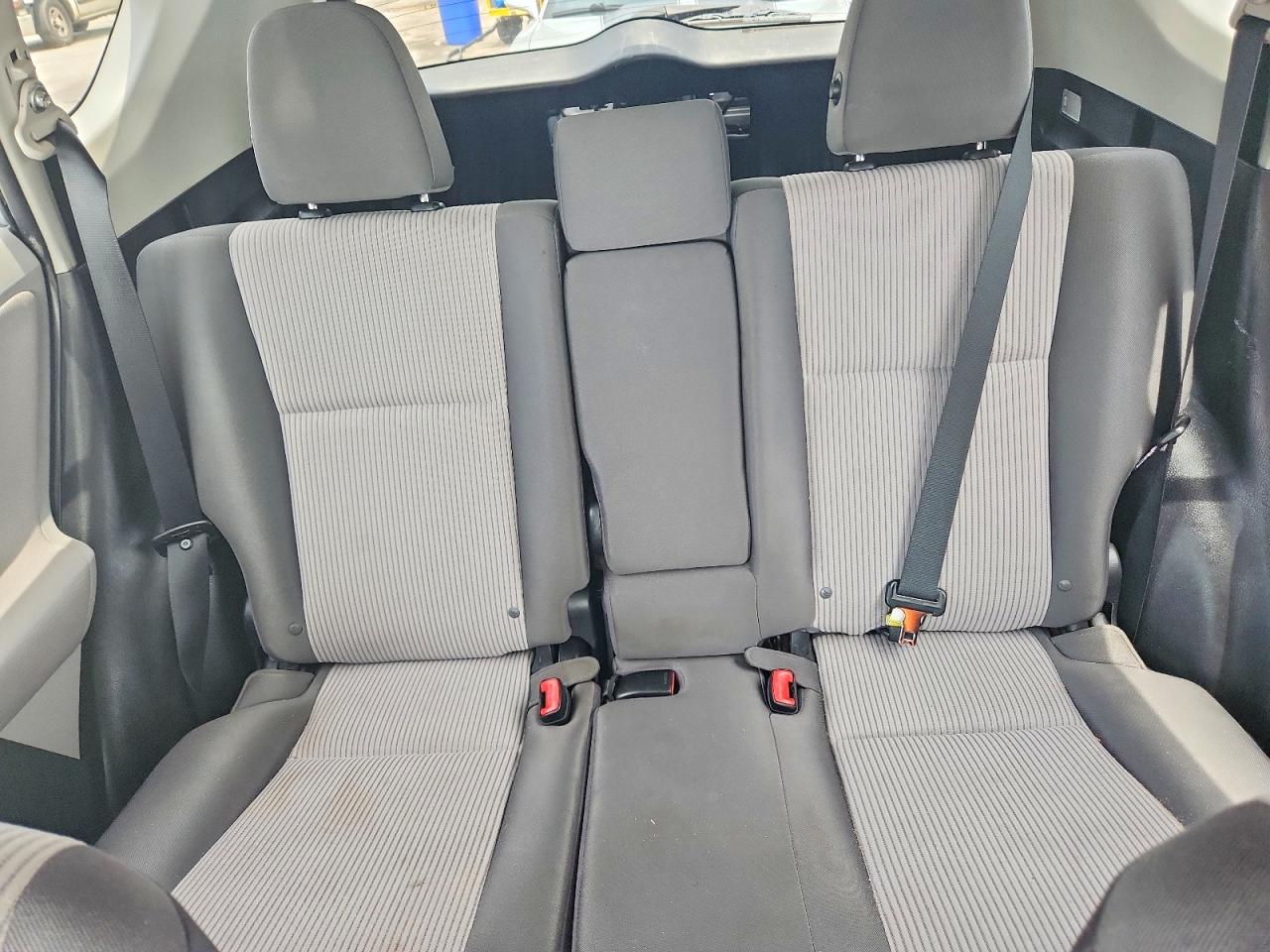 2013 Toyota Rav4 Le Silver vin: 2T3ZFREV4DW005735