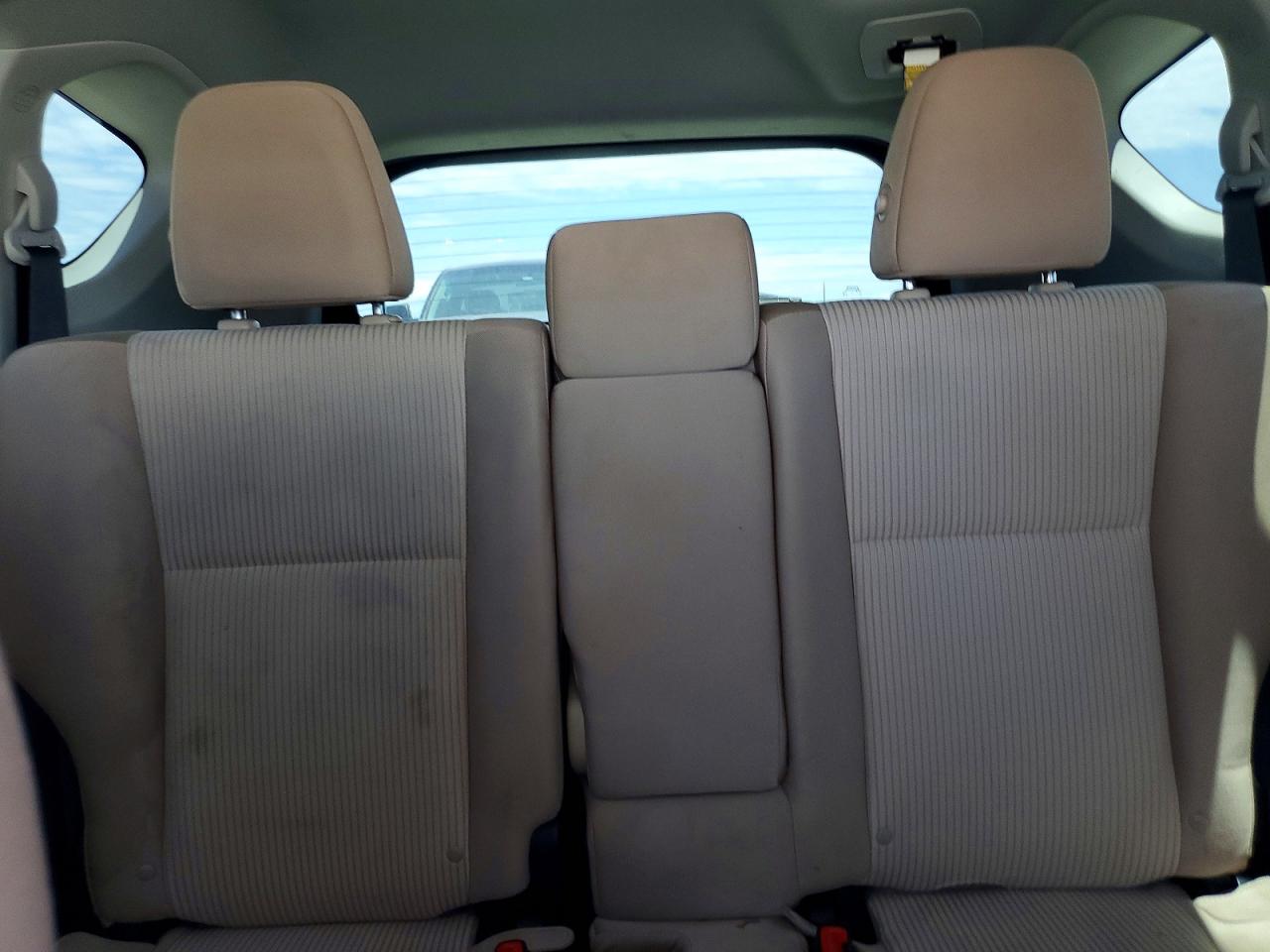 2013 Toyota Rav4 Le White vin: 2T3ZFREV4DW050528