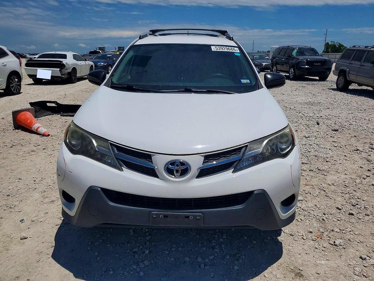 2013 Toyota Rav4 Le White vin: 2T3ZFREV4DW050528