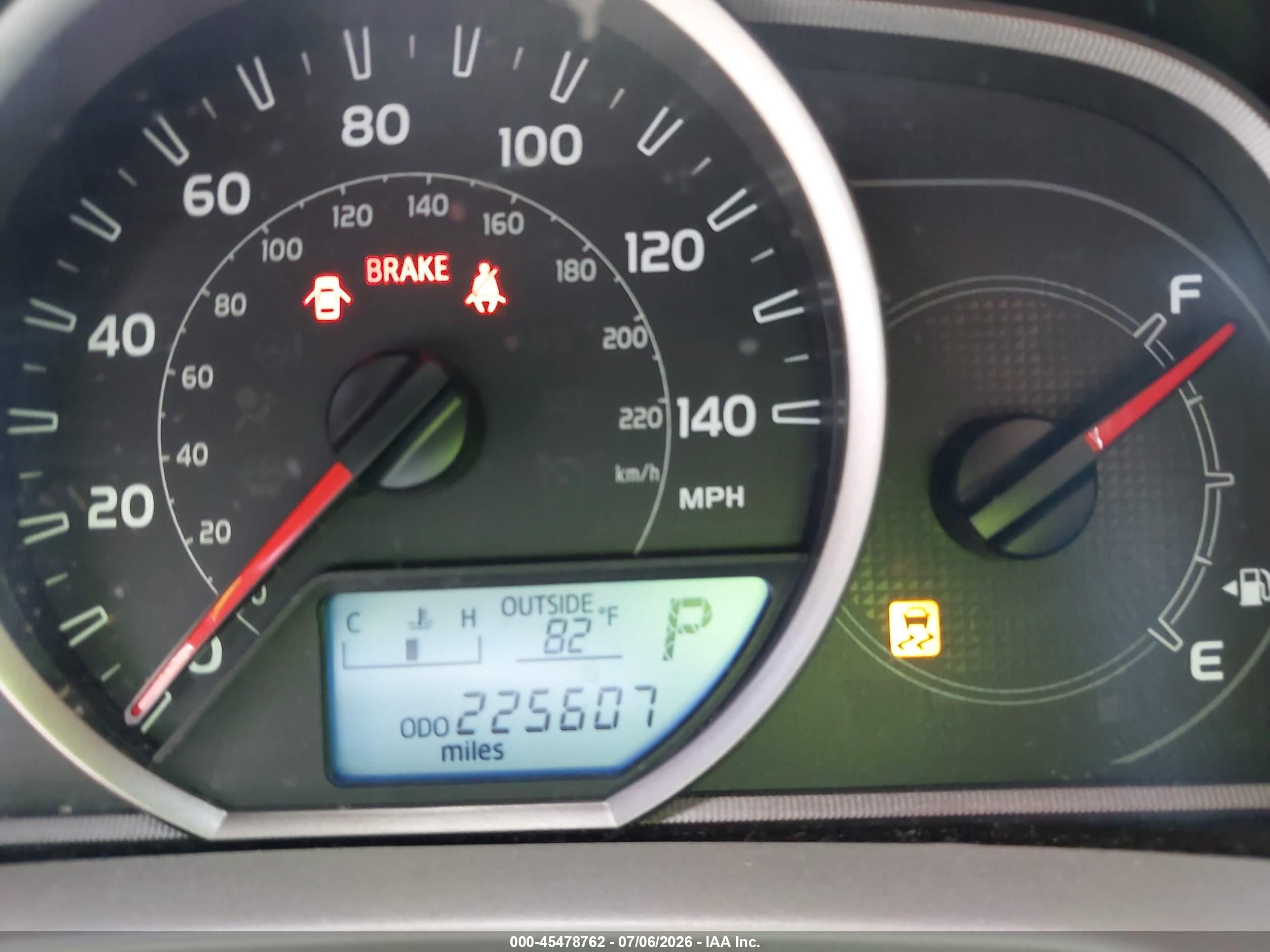 2014 Toyota Rav4 Le Gray vin: 2T3ZFREV4EW081263