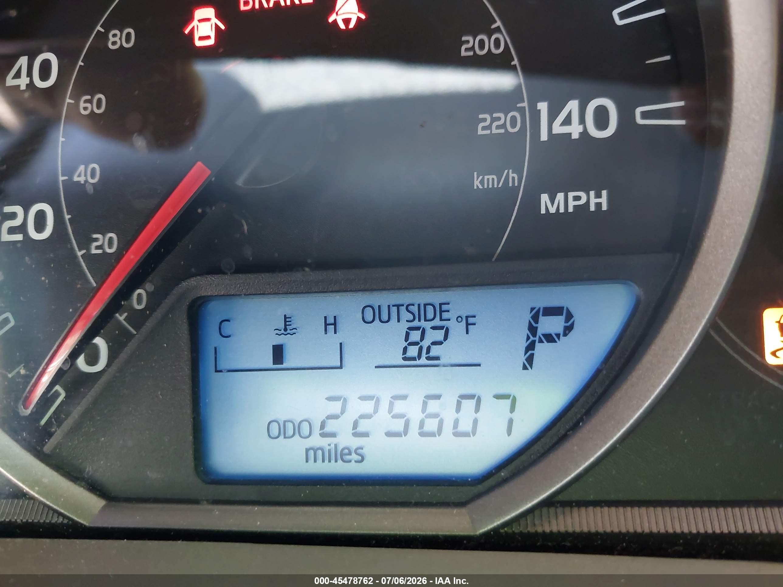 2014 Toyota Rav4 Le Gray vin: 2T3ZFREV4EW081263