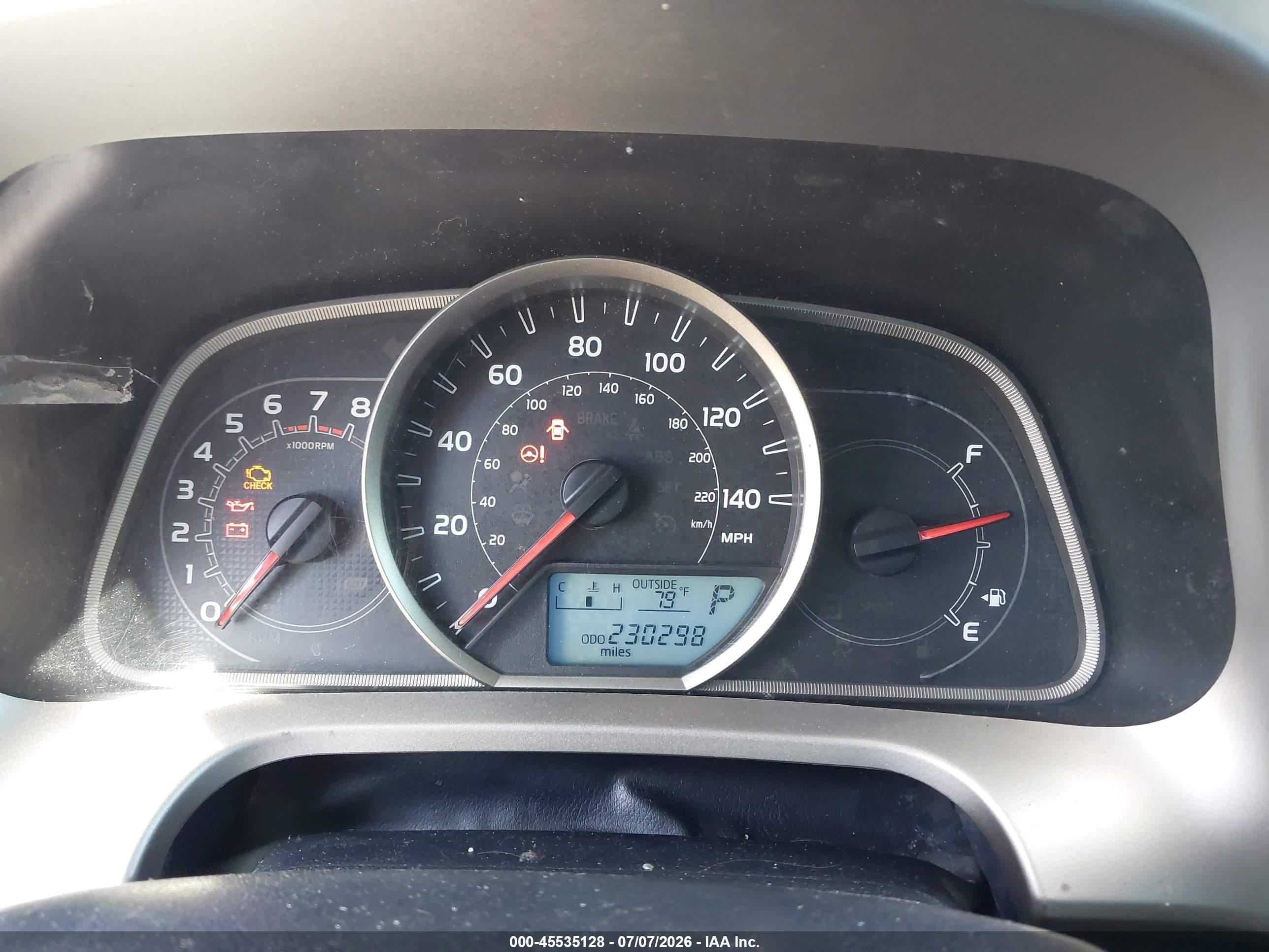 2014 Toyota Rav4 Le White vin: 2T3ZFREV4EW083014