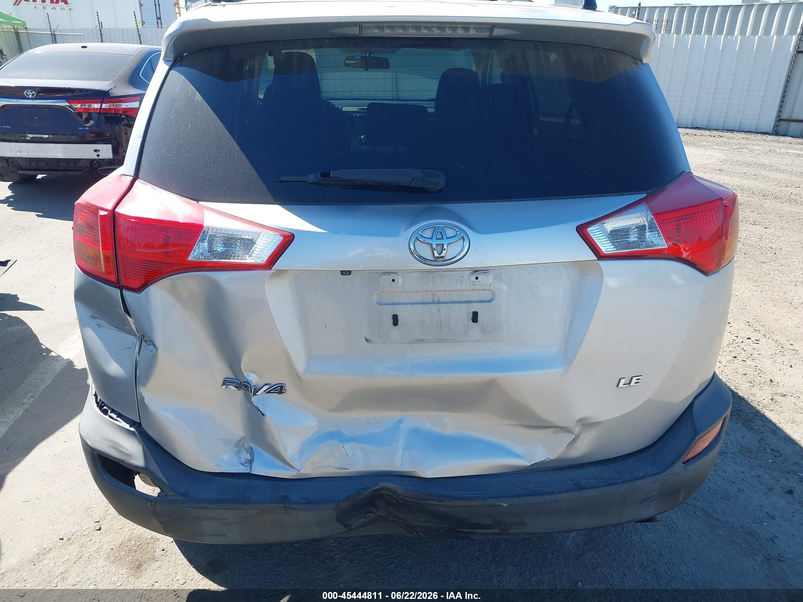 2014 Toyota Rav4 Le Silver vin: 2T3ZFREV4EW087595