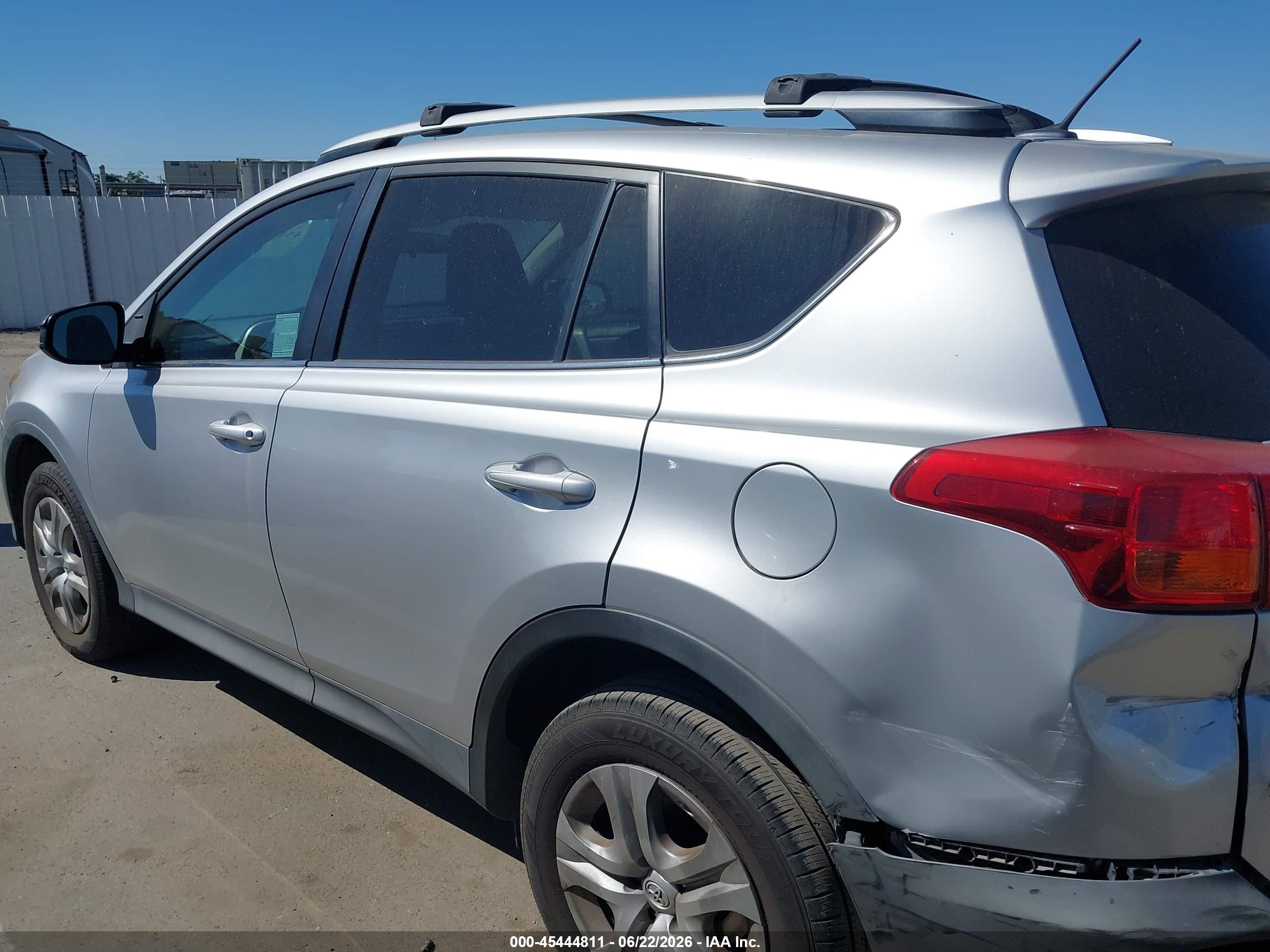 2014 Toyota Rav4 Le Silver vin: 2T3ZFREV4EW087595