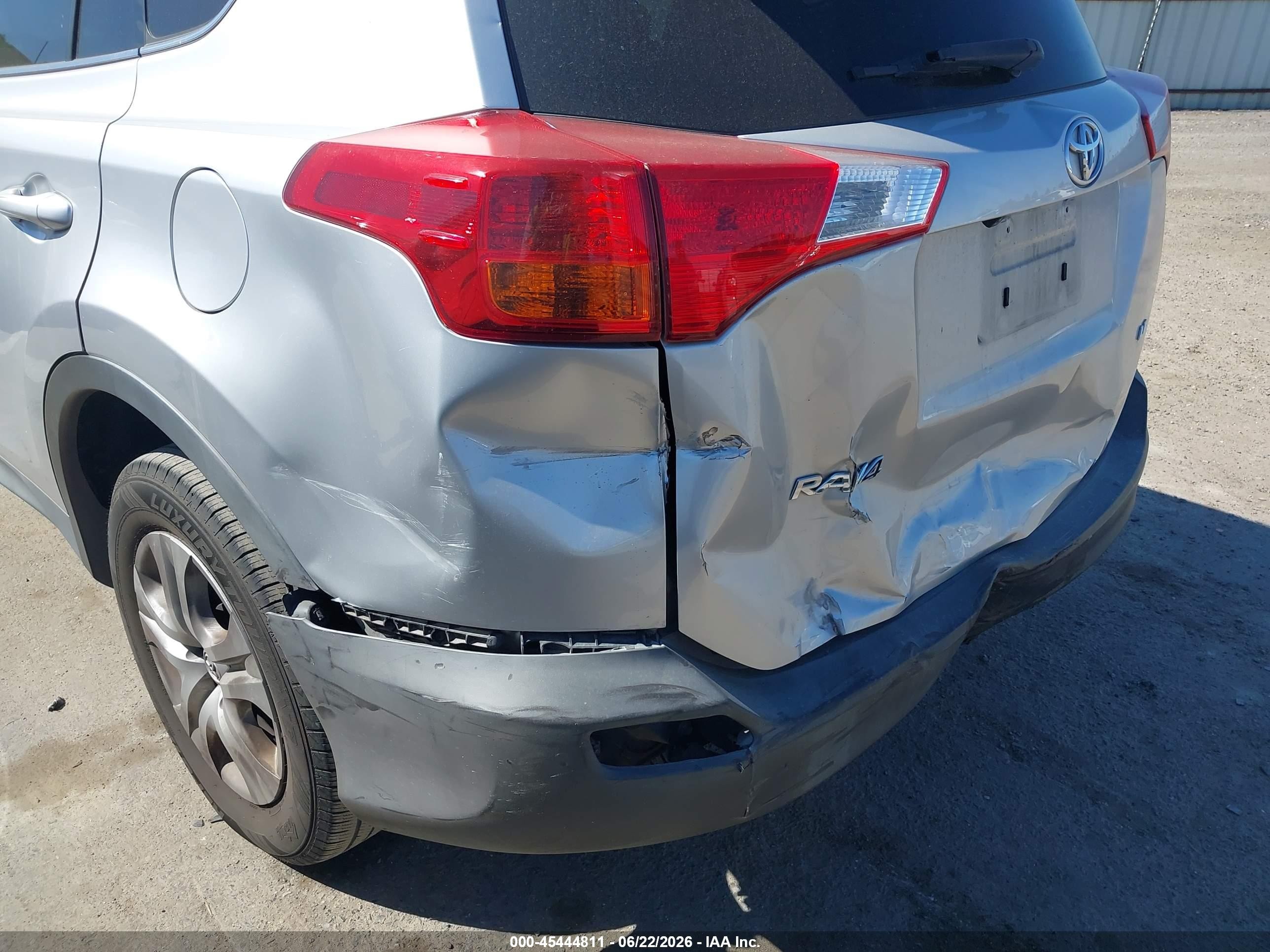 2014 Toyota Rav4 Le Silver vin: 2T3ZFREV4EW087595