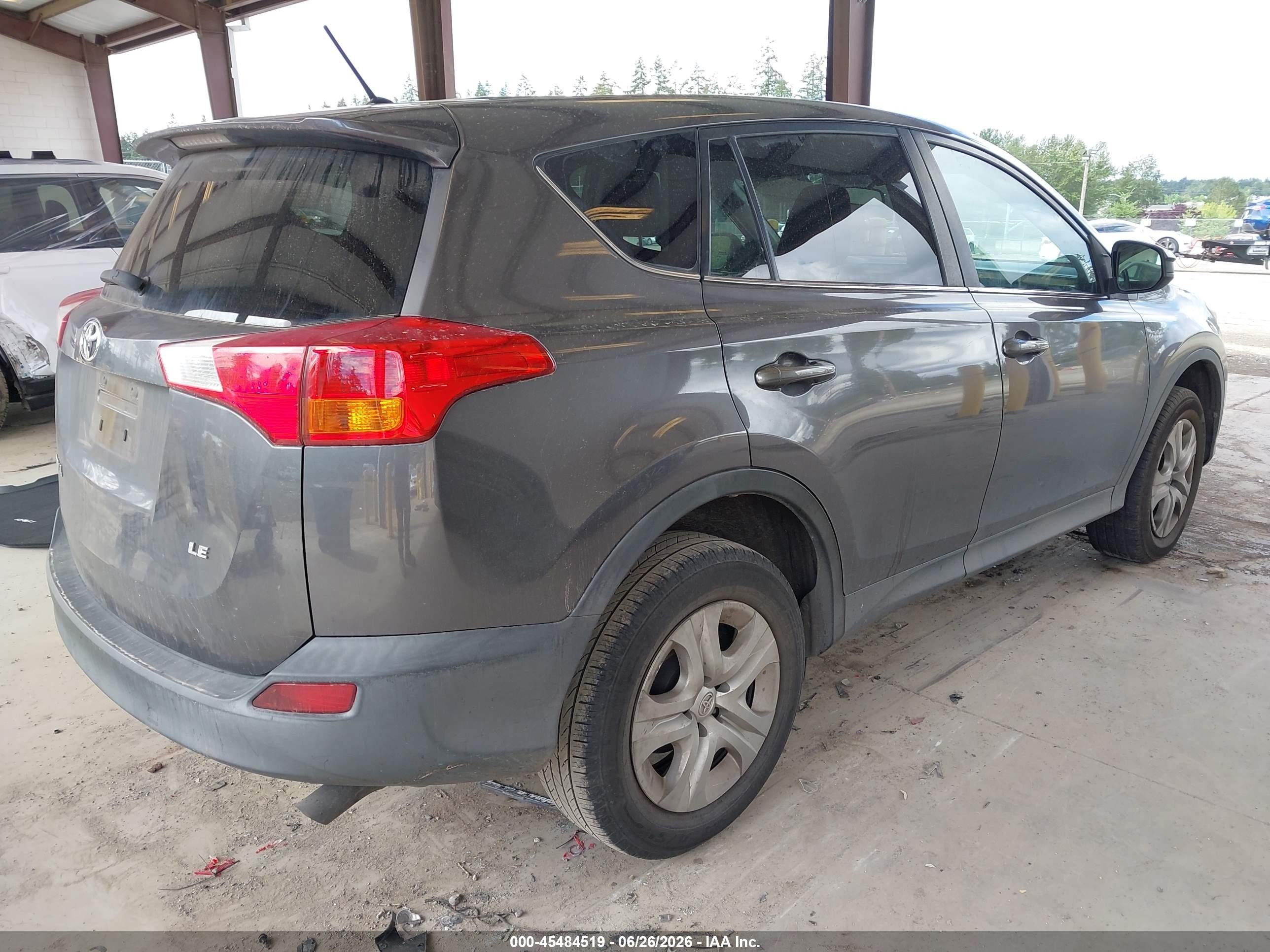 2015 Toyota Rav4 Le Gray vin: 2T3ZFREV4FW136036