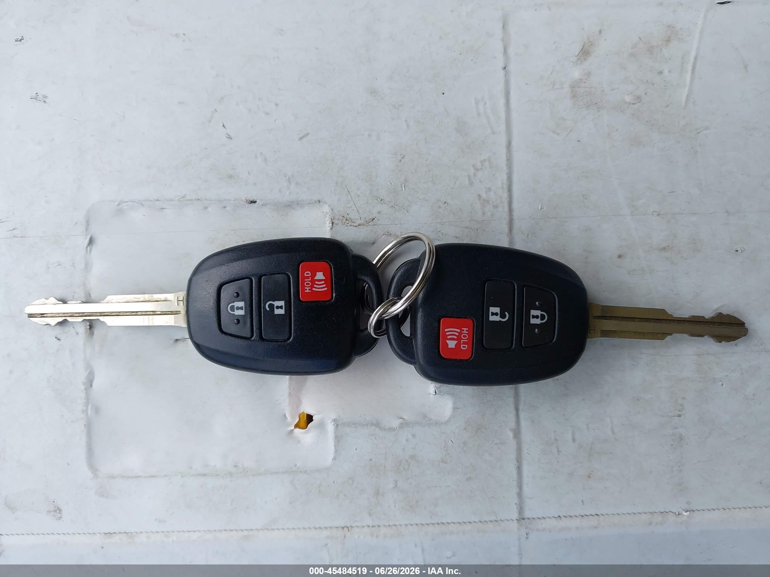 2015 Toyota Rav4 Le Gray vin: 2T3ZFREV4FW136036