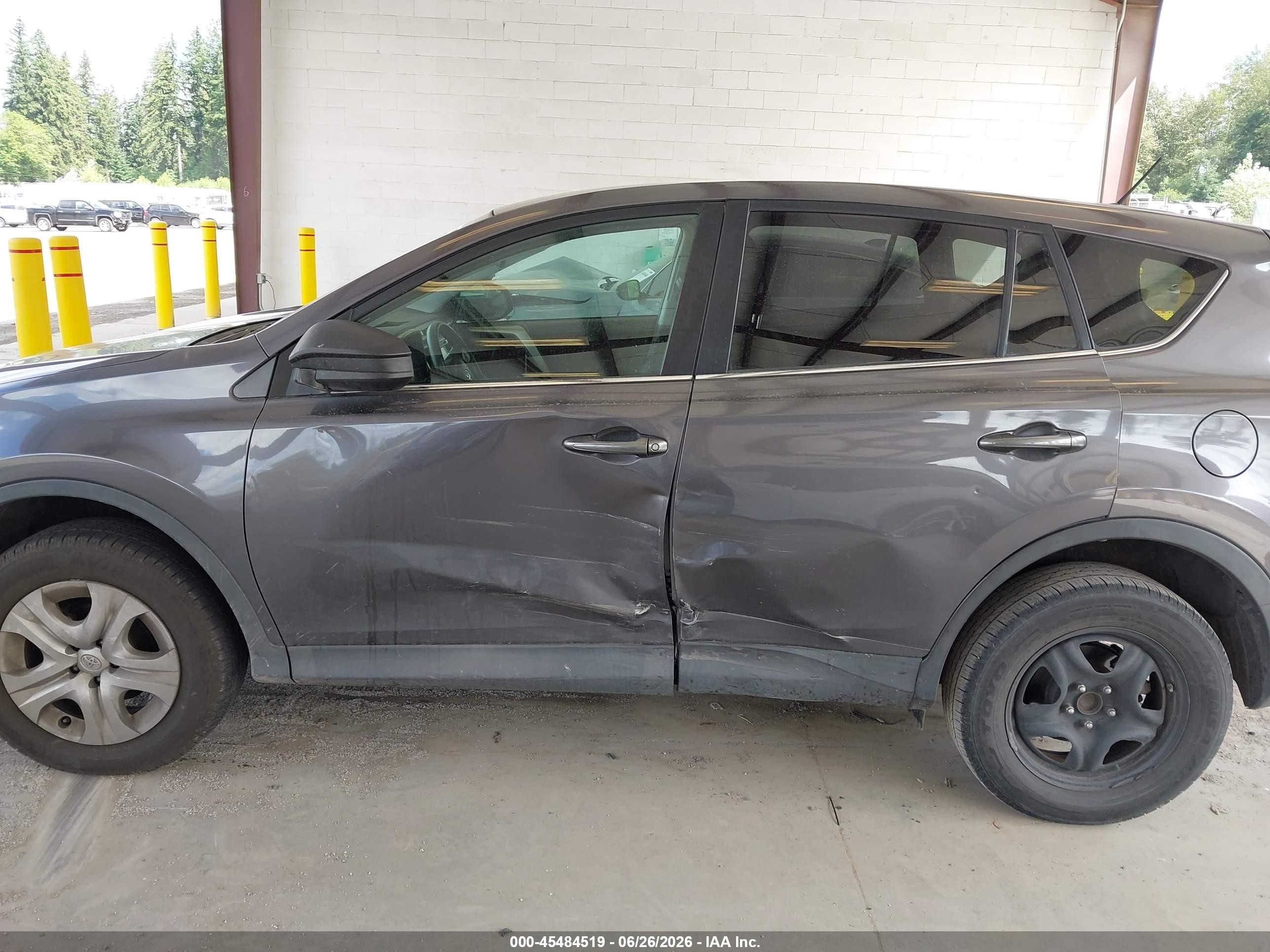 2015 Toyota Rav4 Le Gray vin: 2T3ZFREV4FW136036