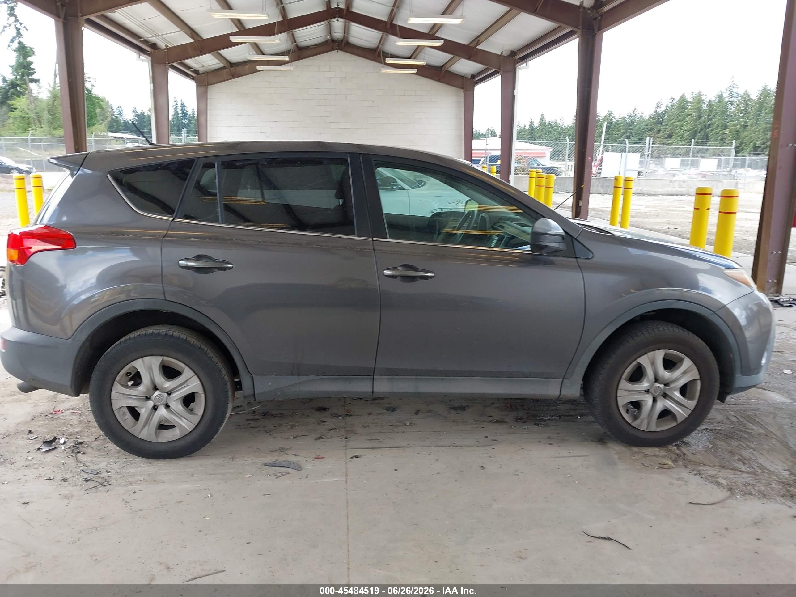 2015 Toyota Rav4 Le Gray vin: 2T3ZFREV4FW136036