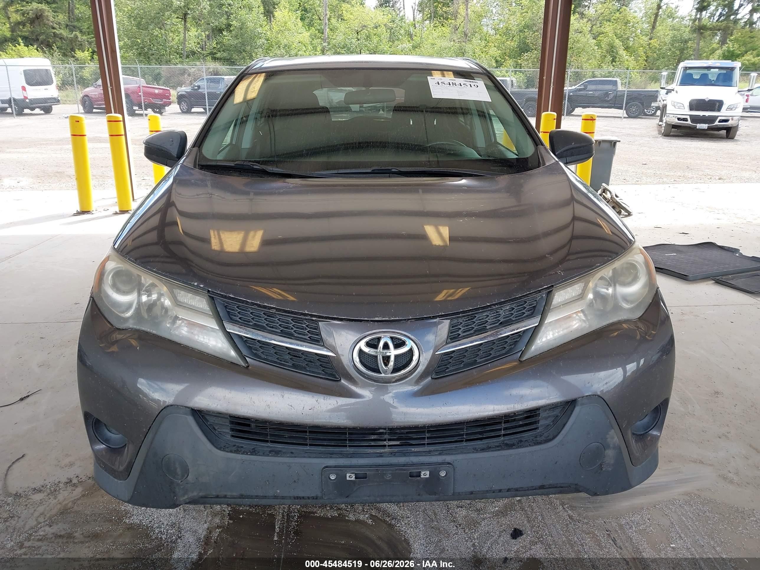2015 Toyota Rav4 Le Gray vin: 2T3ZFREV4FW136036