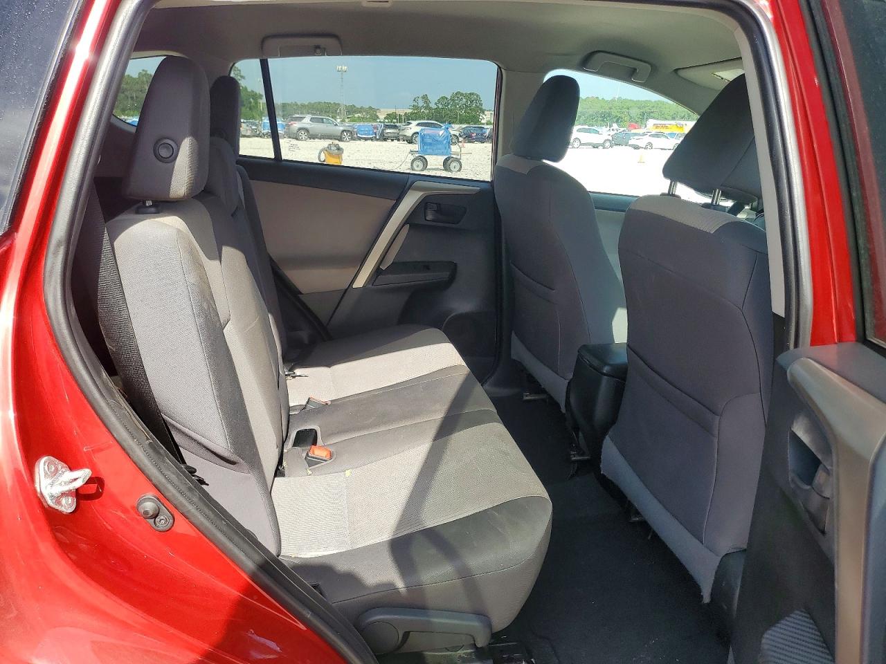 2015 Toyota Rav4 Le Red vin: 2T3ZFREV4FW145366