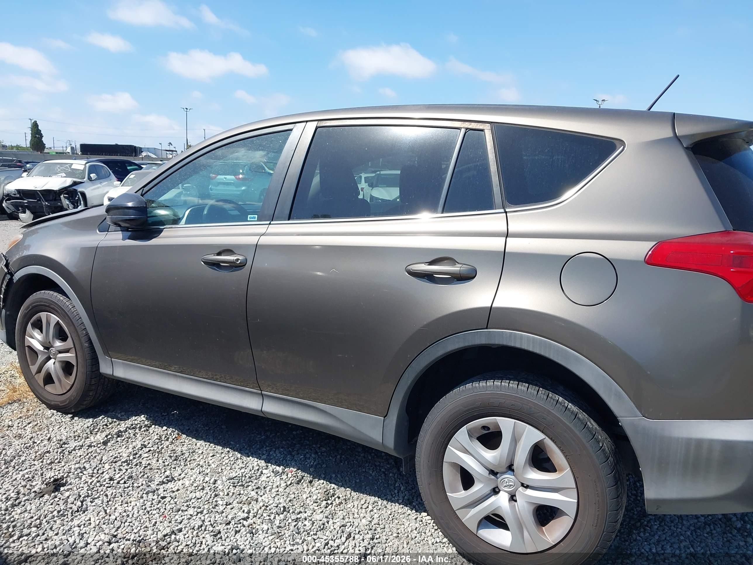 2015 Toyota Rav4 Le Brown vin: 2T3ZFREV4FW156870