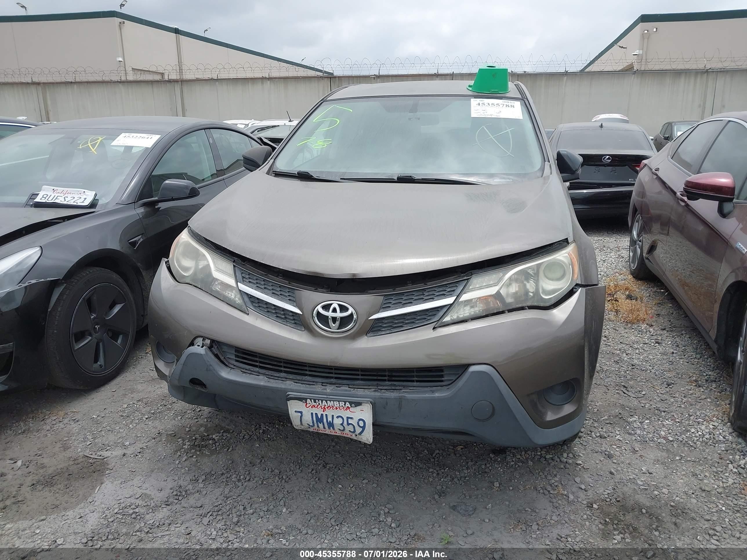 2015 Toyota Rav4 Le Brown vin: 2T3ZFREV4FW156870